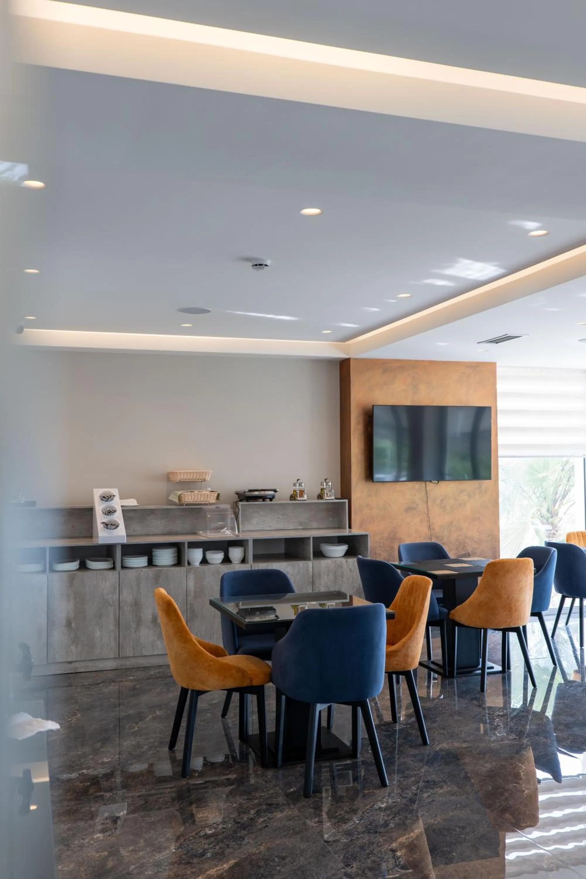 Restaurant/places to eat in Hotel Teuta