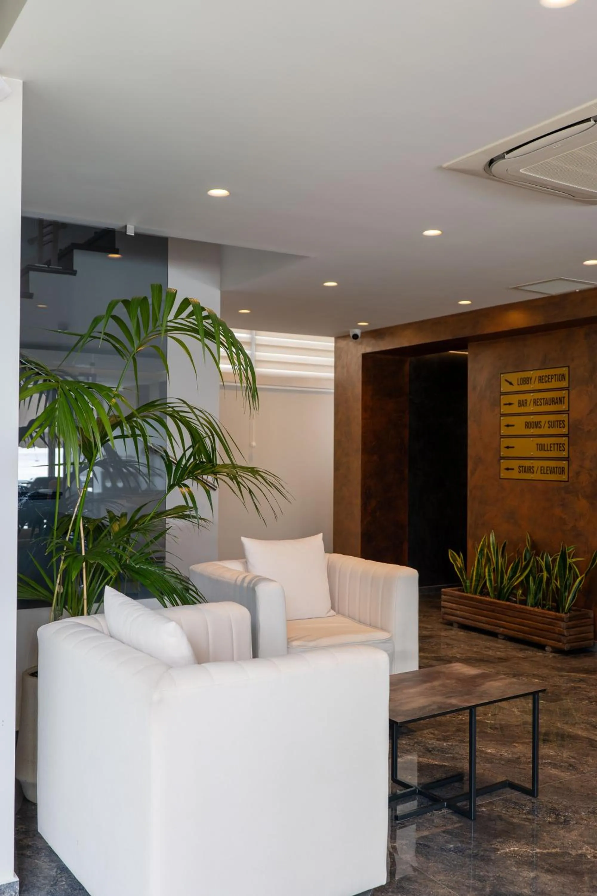 Seating area in Hotel Teuta