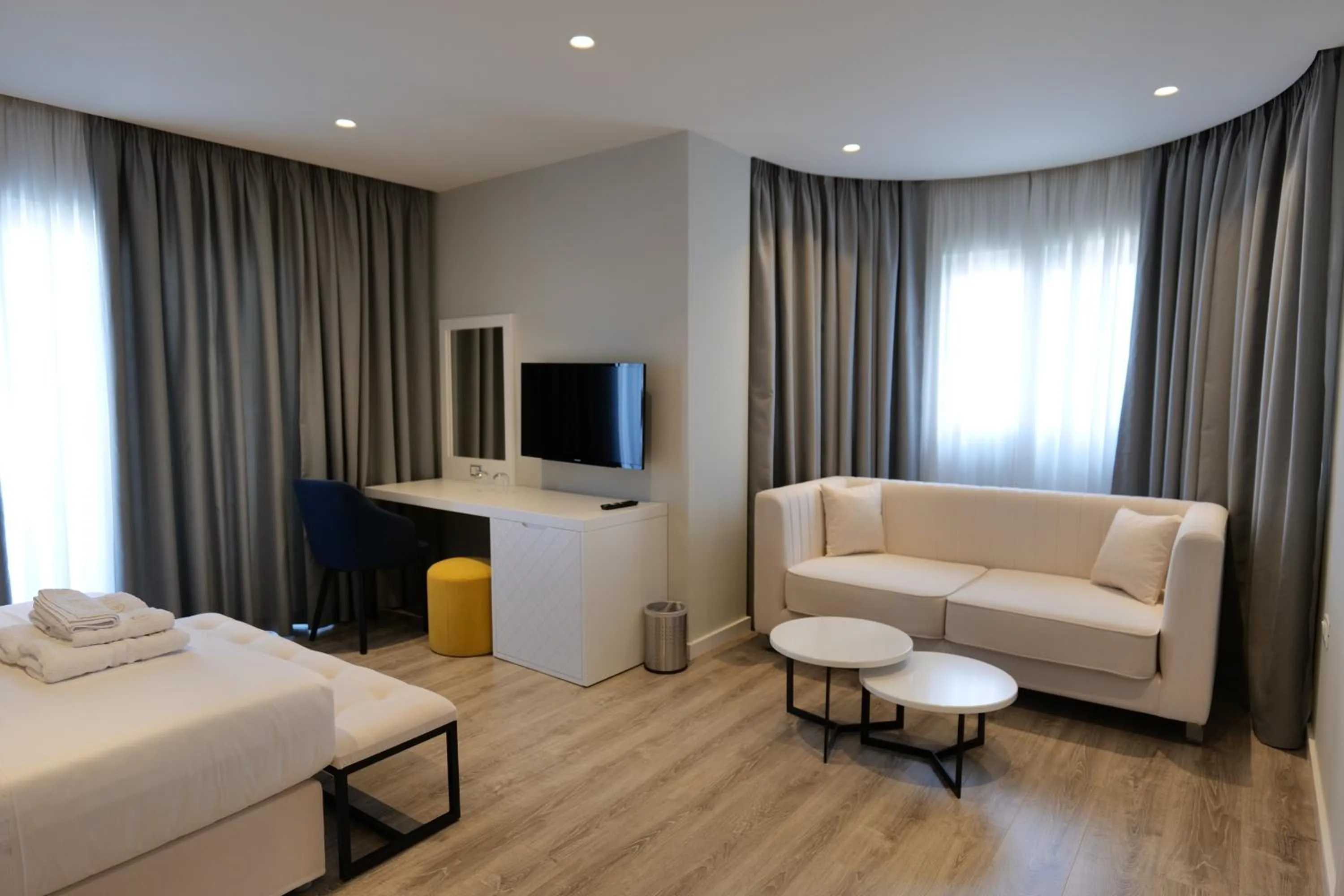 Photo of the whole room, Bed in Hotel Teuta