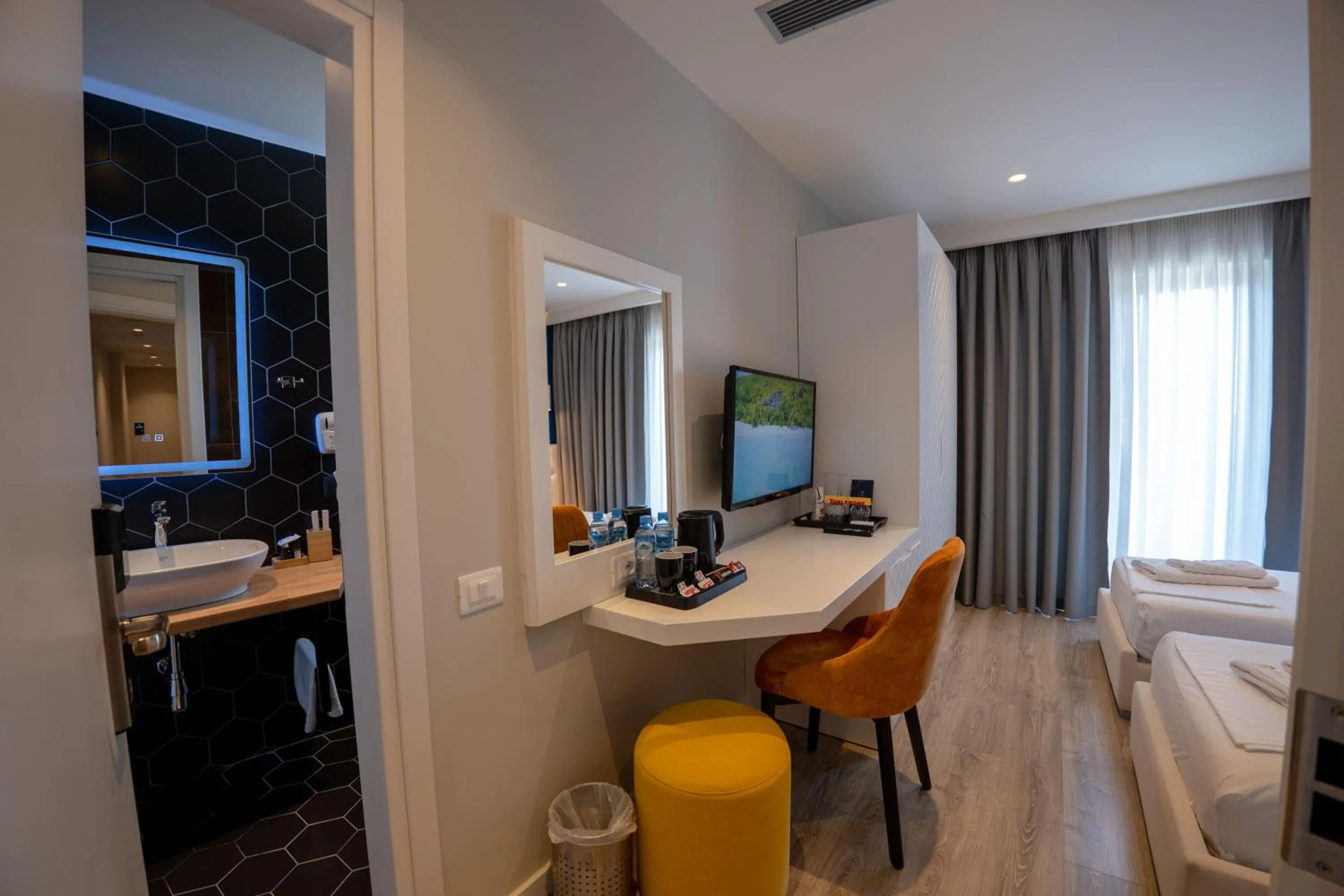 Photo of the whole room, Bed in Hotel Teuta