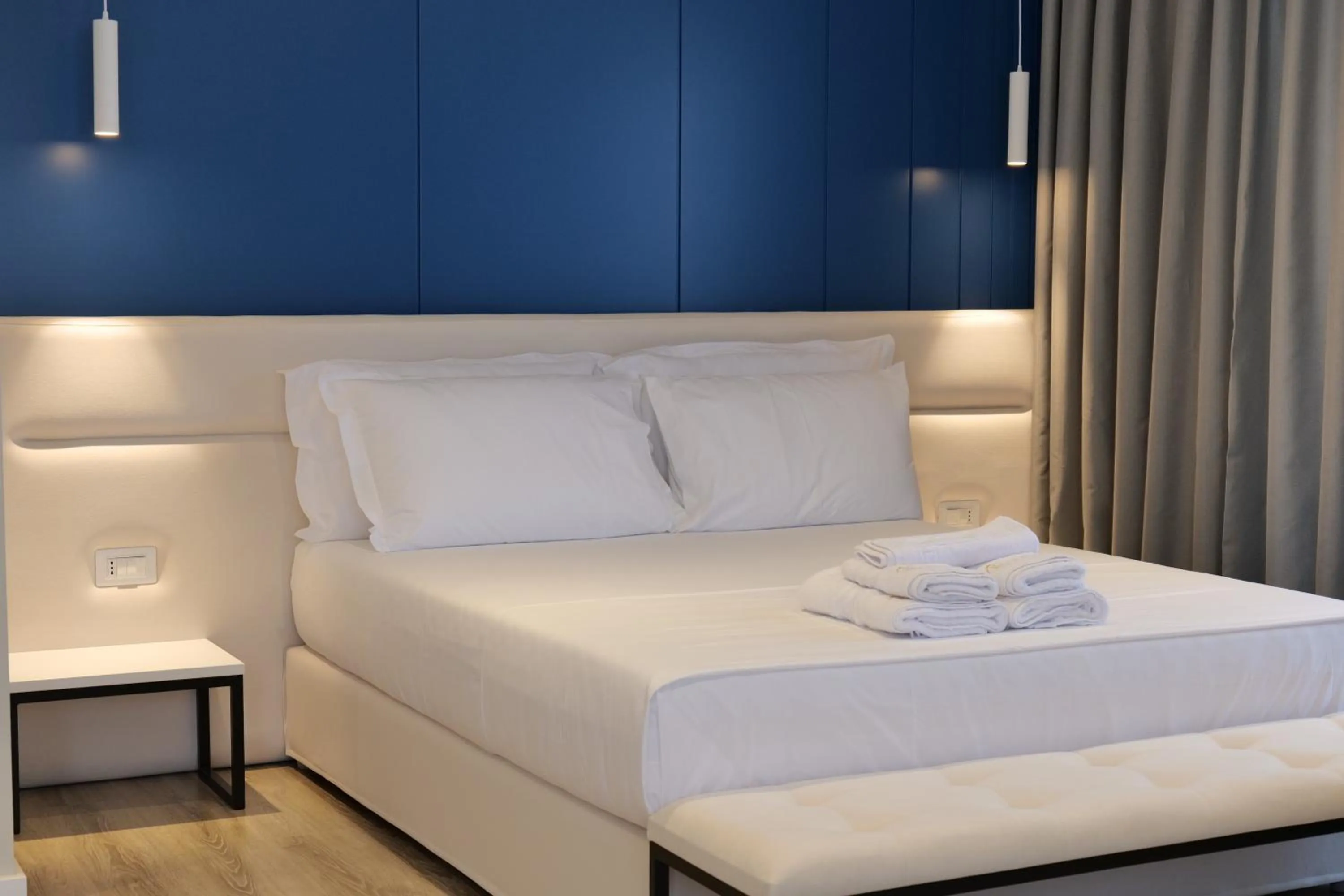 Bedroom, Bed in Hotel Teuta