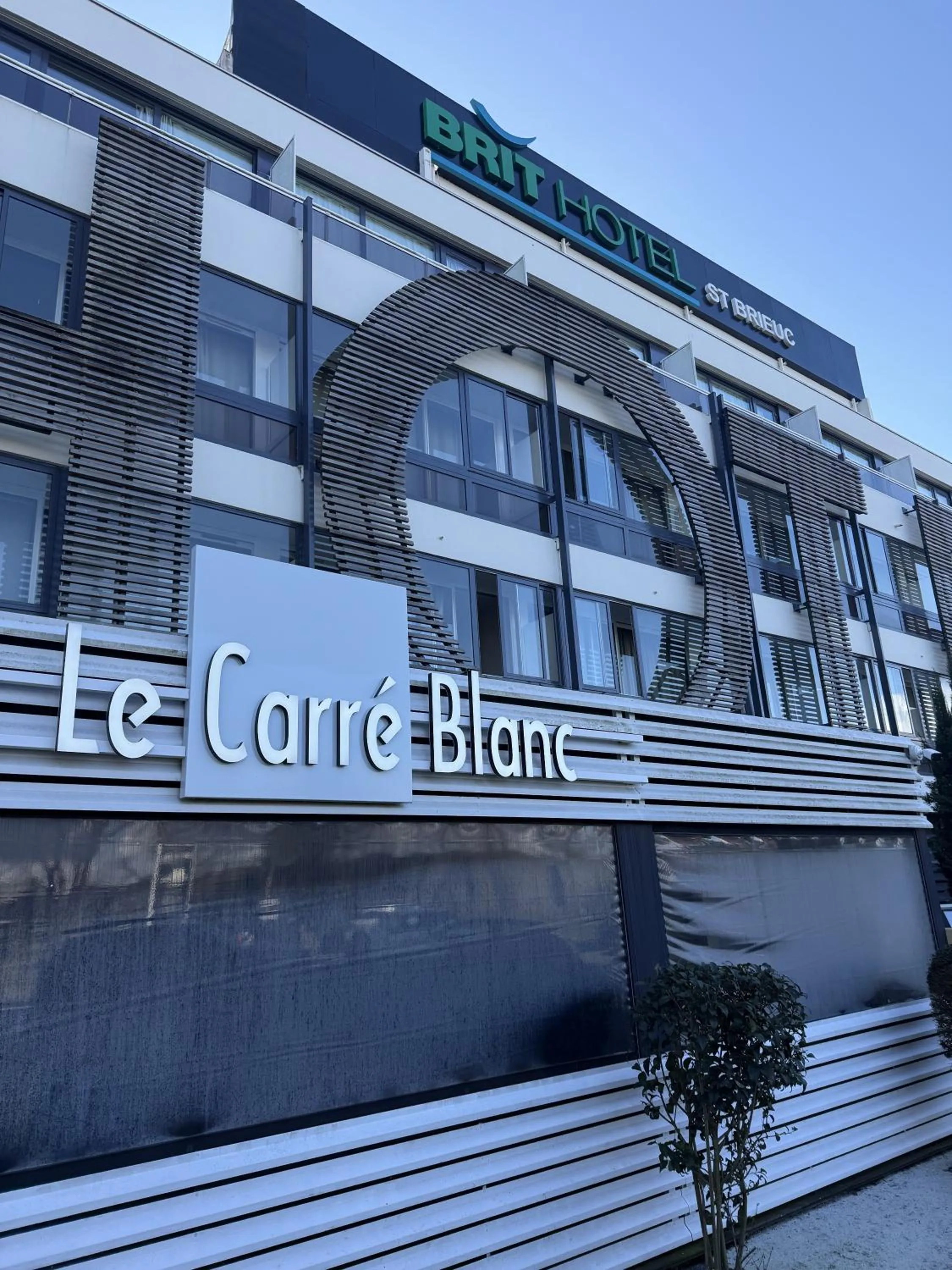 Property building in BRIT HOTEL - RESTAURANT Saint-Brieuc Langueux