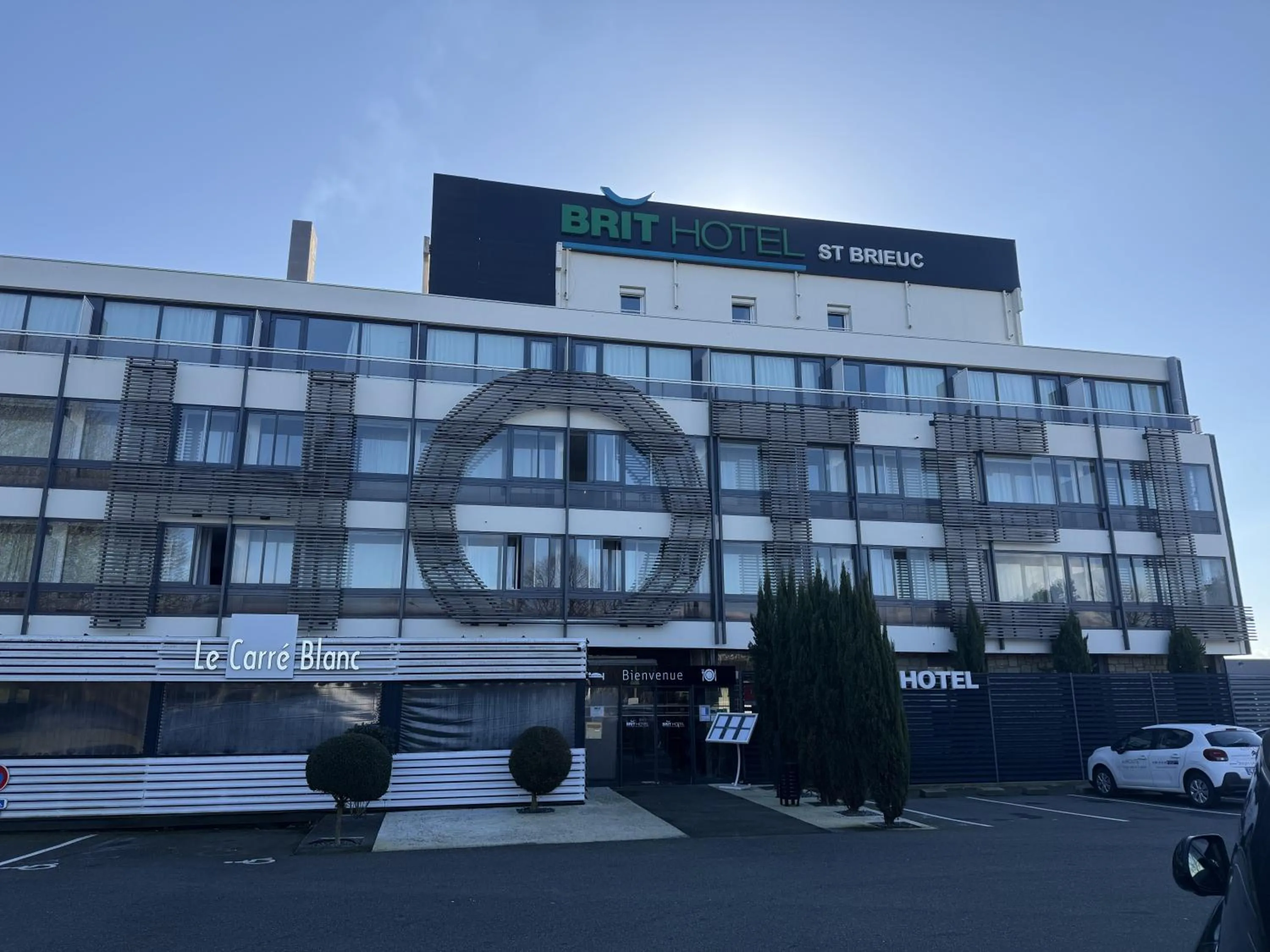 Property building in BRIT HOTEL - RESTAURANT Saint-Brieuc Langueux