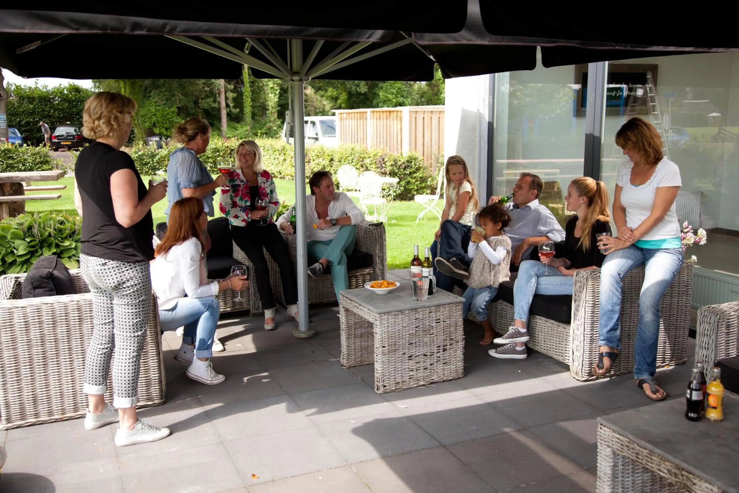 People in De Slaapfabriek vakantiehuis en trainingslocatie