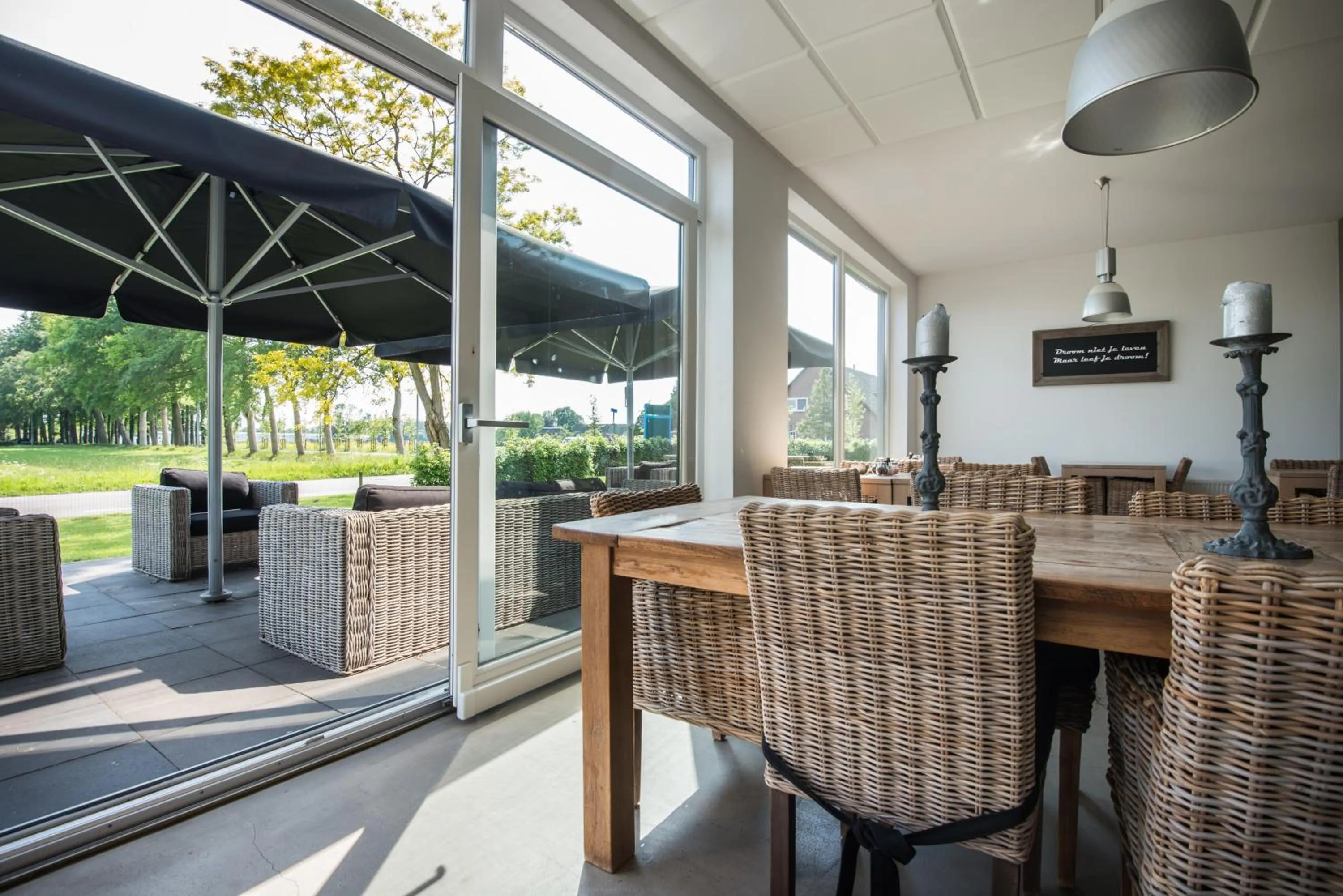 Restaurant/places to eat in De Slaapfabriek vakantiehuis en trainingslocatie