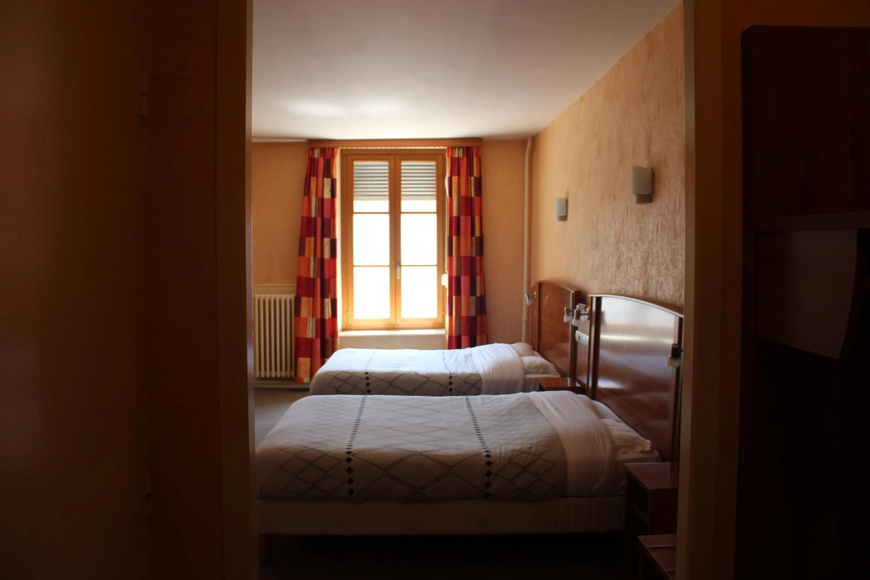 Bedroom, Bed in Le Commerce