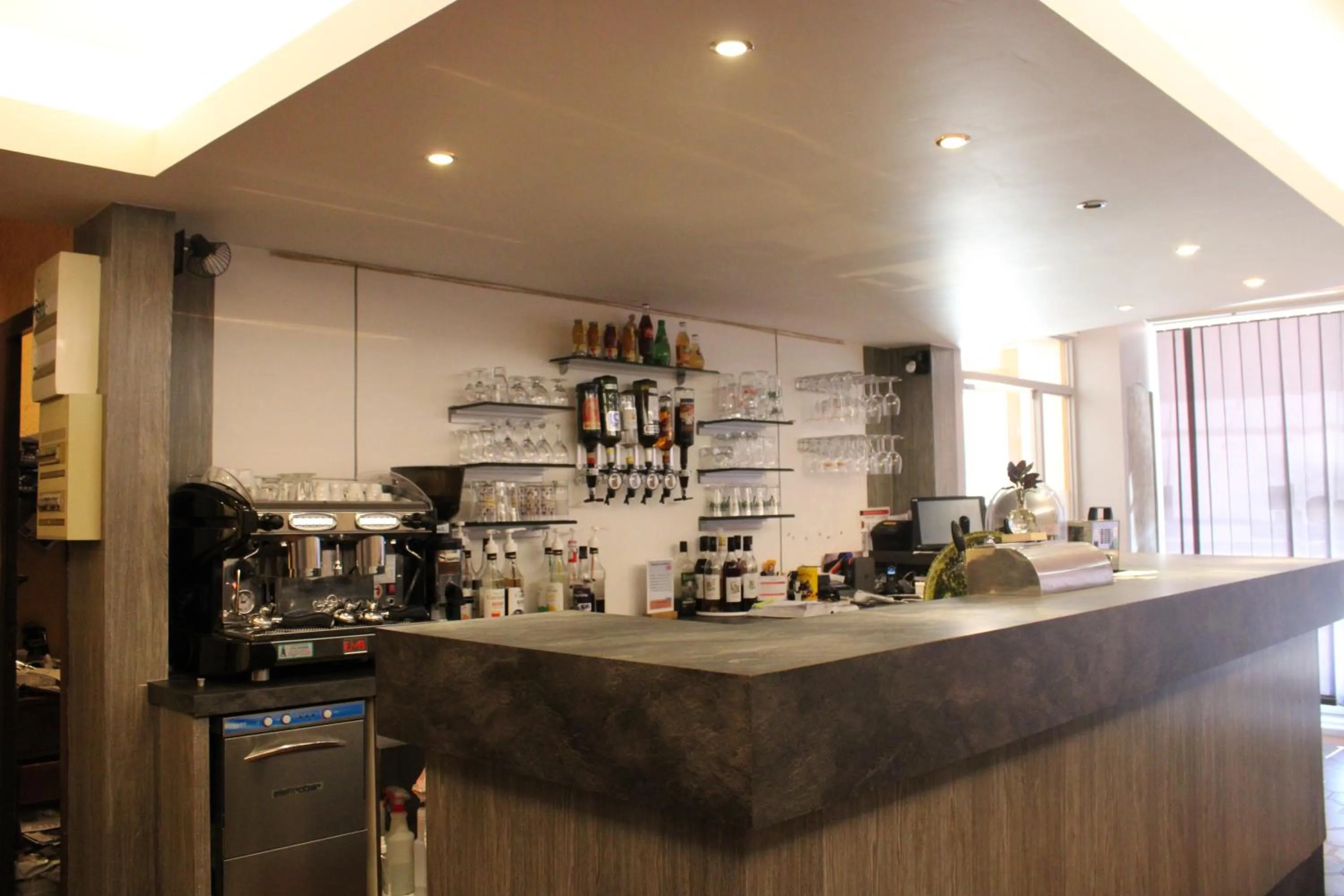 Lounge or bar in Le Commerce