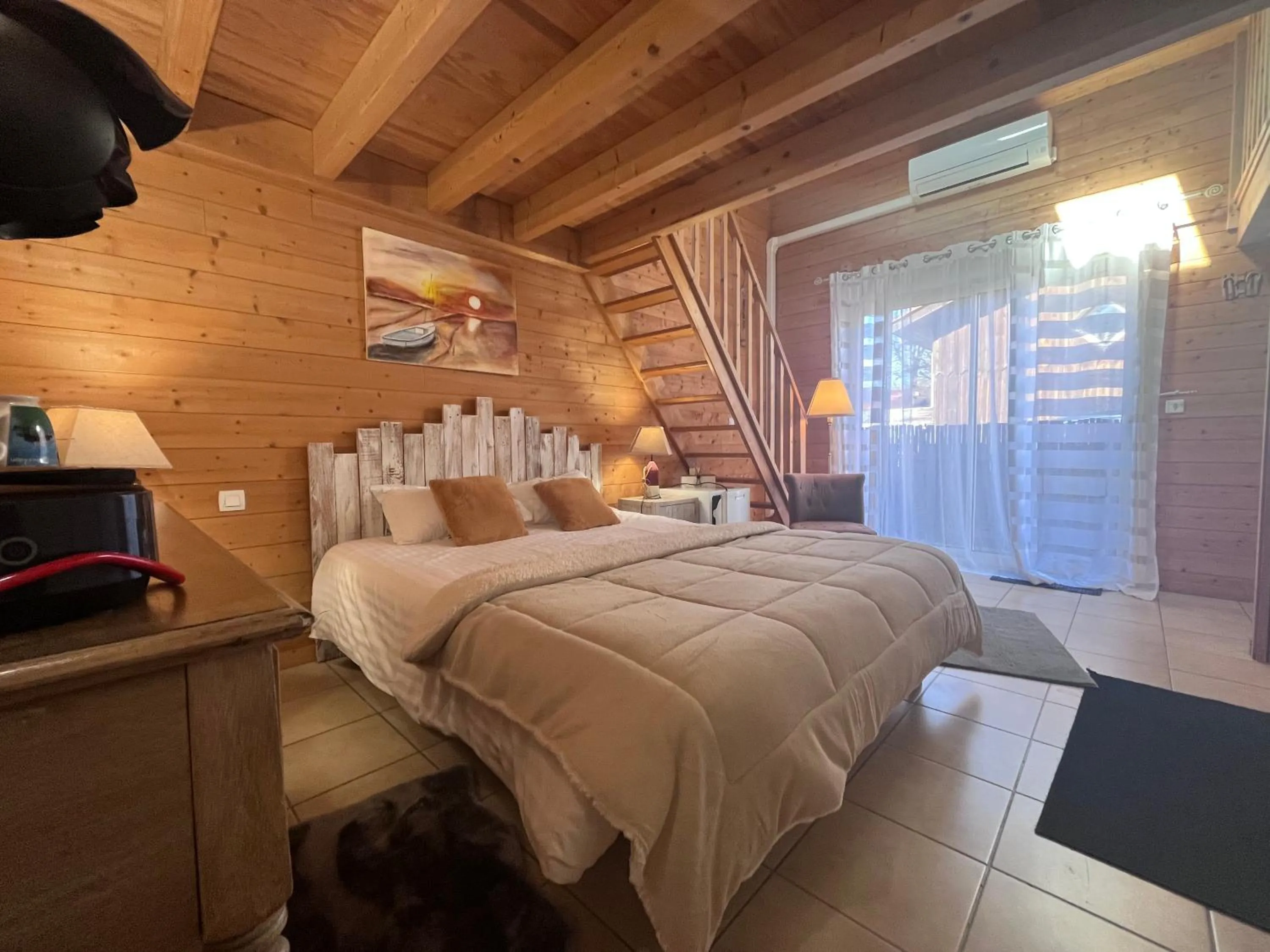 Bed in La Villa Herbert Maison d'hôtes à Andernos