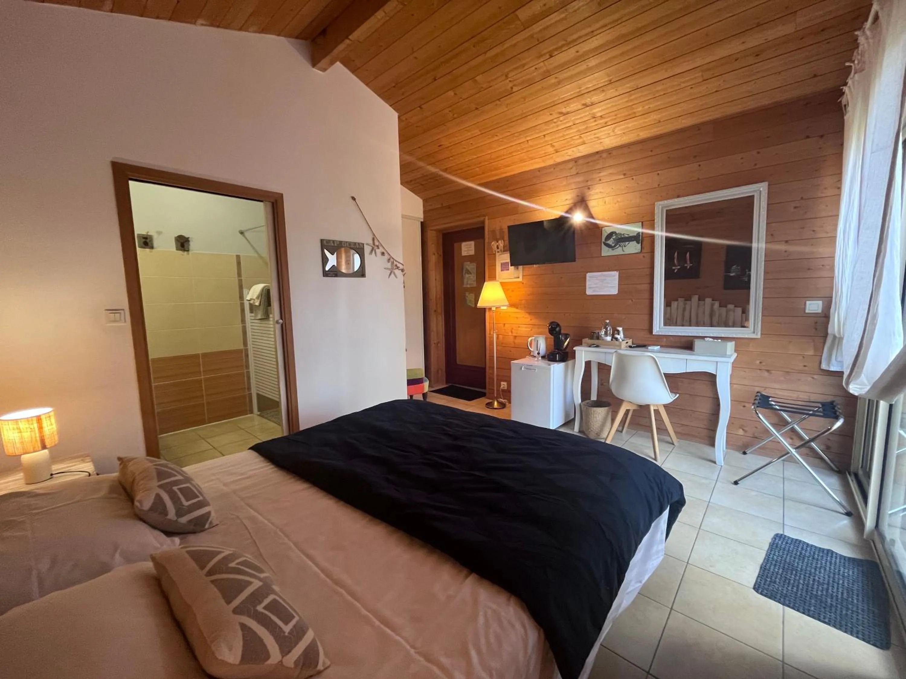 Bed in La Villa Herbert Maison d'hôtes à Andernos