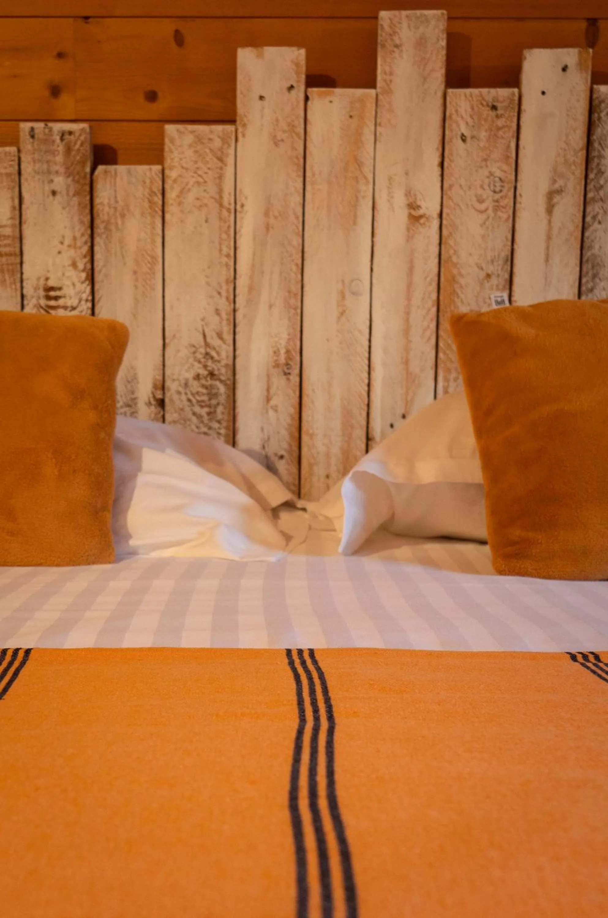 Bed in La Villa Herbert Maison d'hôtes à Andernos