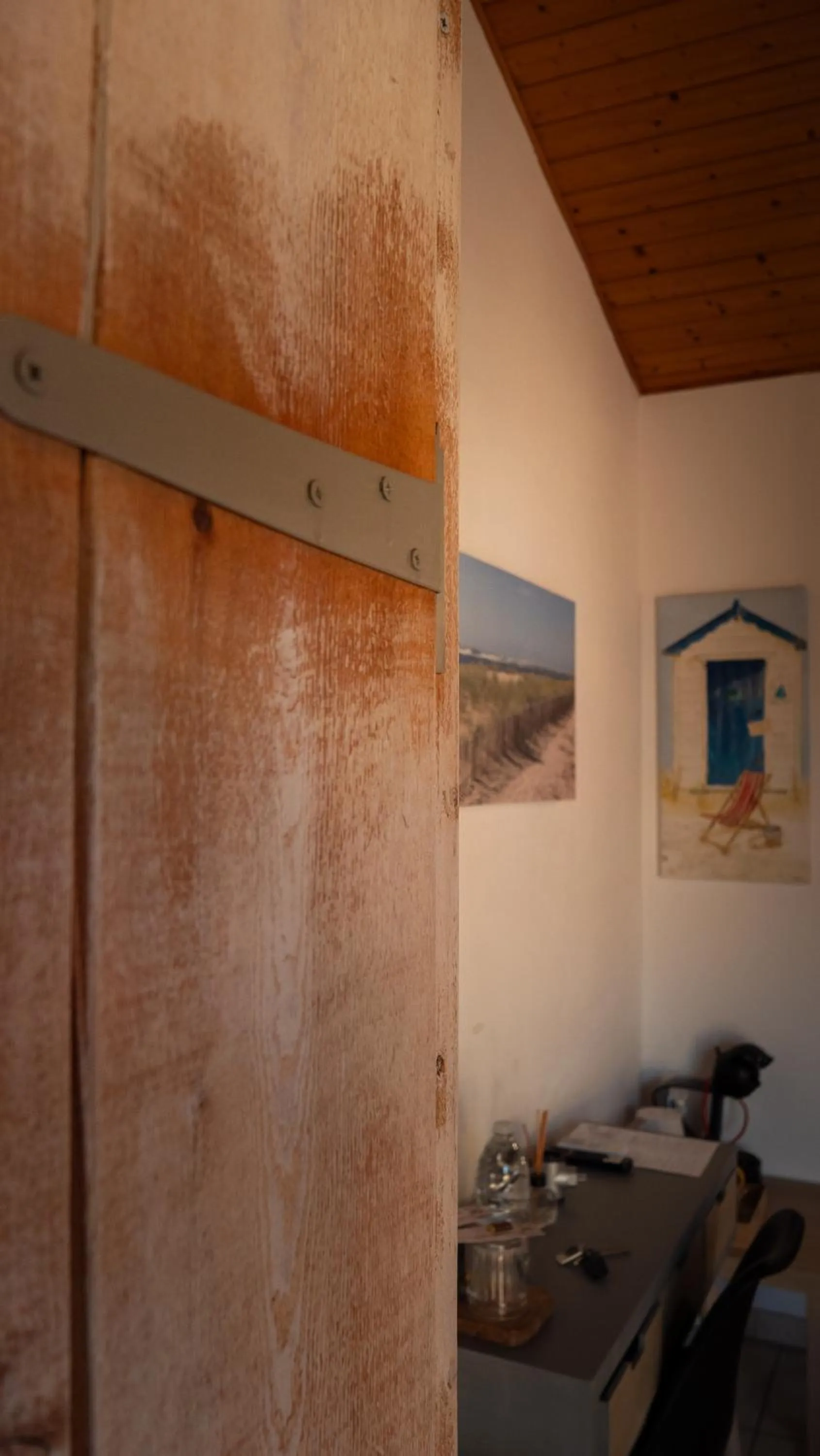 wardrobe in La Villa Herbert Maison d'hôtes à Andernos
