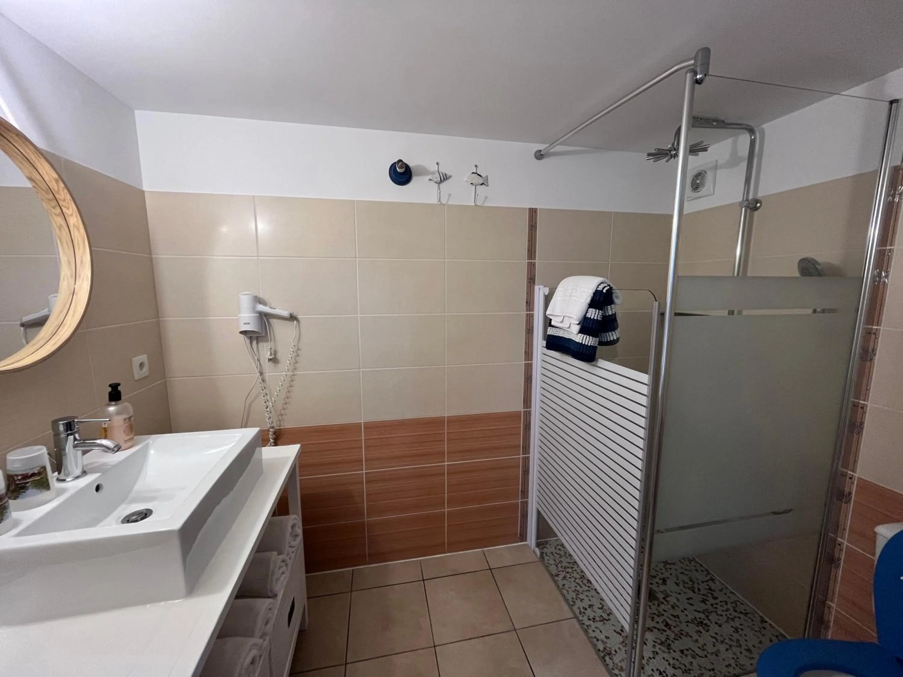 Bathroom in La Villa Herbert Maison d'hôtes à Andernos