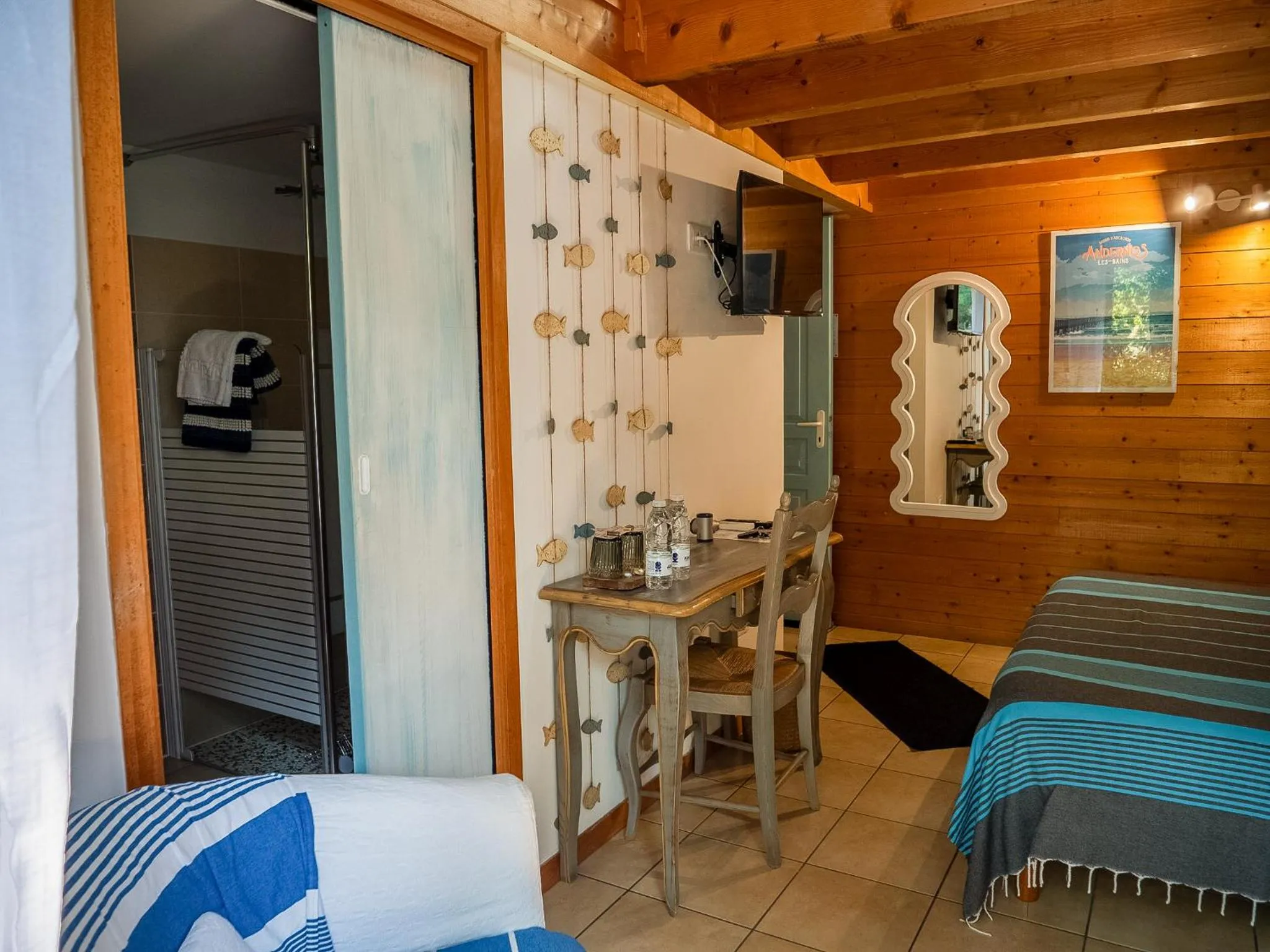 Bed in La Villa Herbert Maison d'hôtes à Andernos