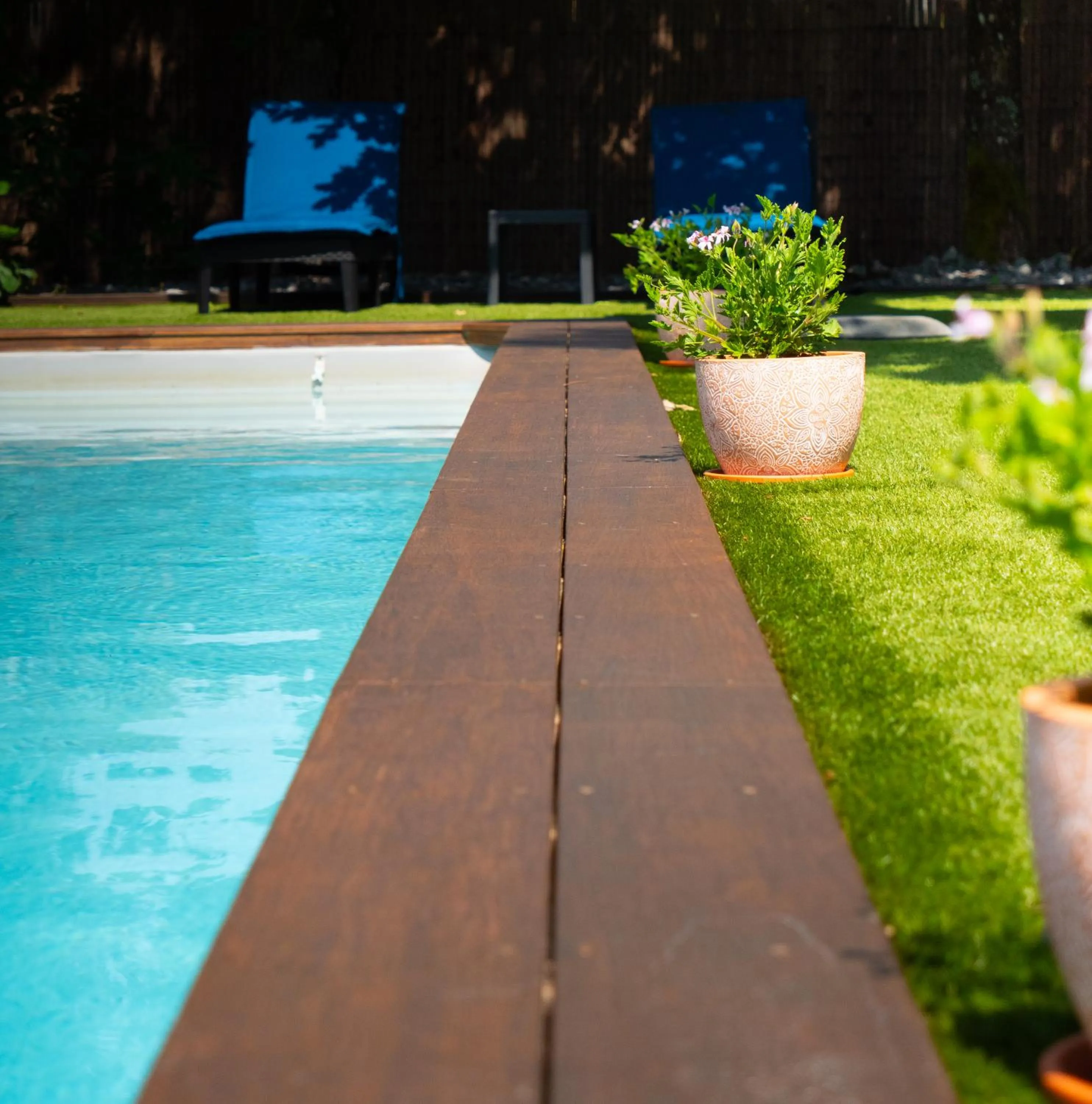 Garden view in La Villa Herbert Maison d'hôtes à Andernos