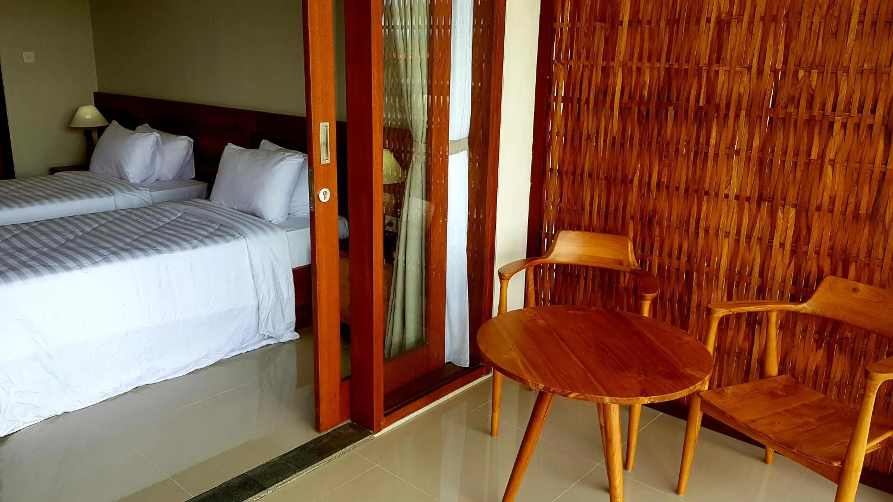 Balcony/Terrace, Bed in Swan Inn