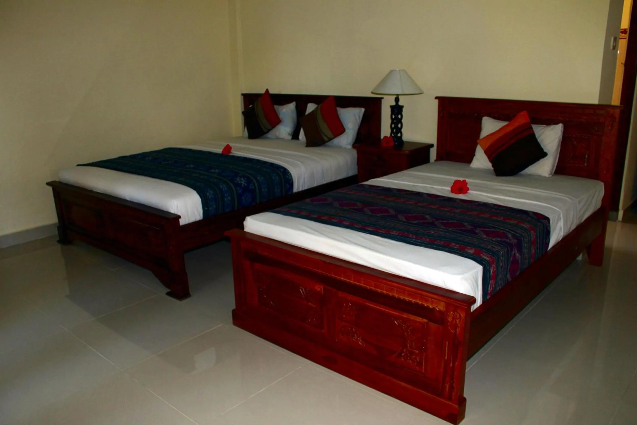 Bedroom, Bed in Swan Inn