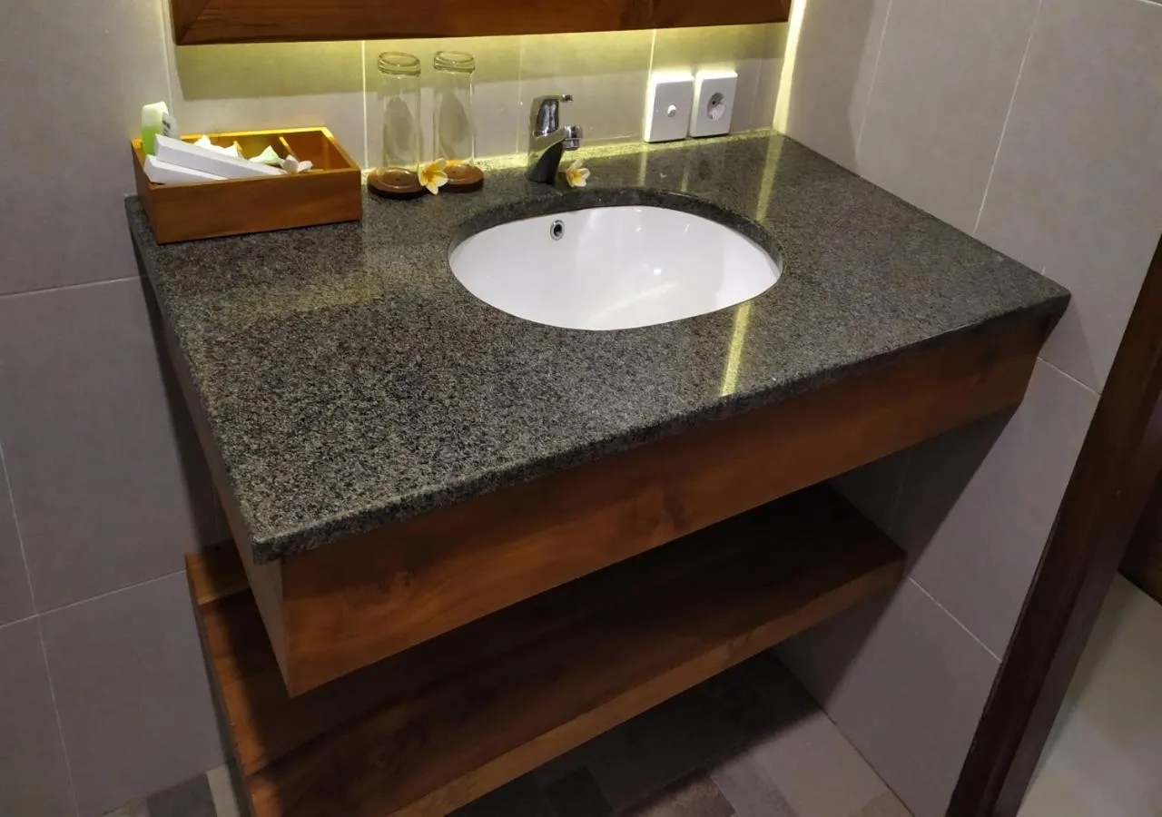 Bathroom in Swan Inn