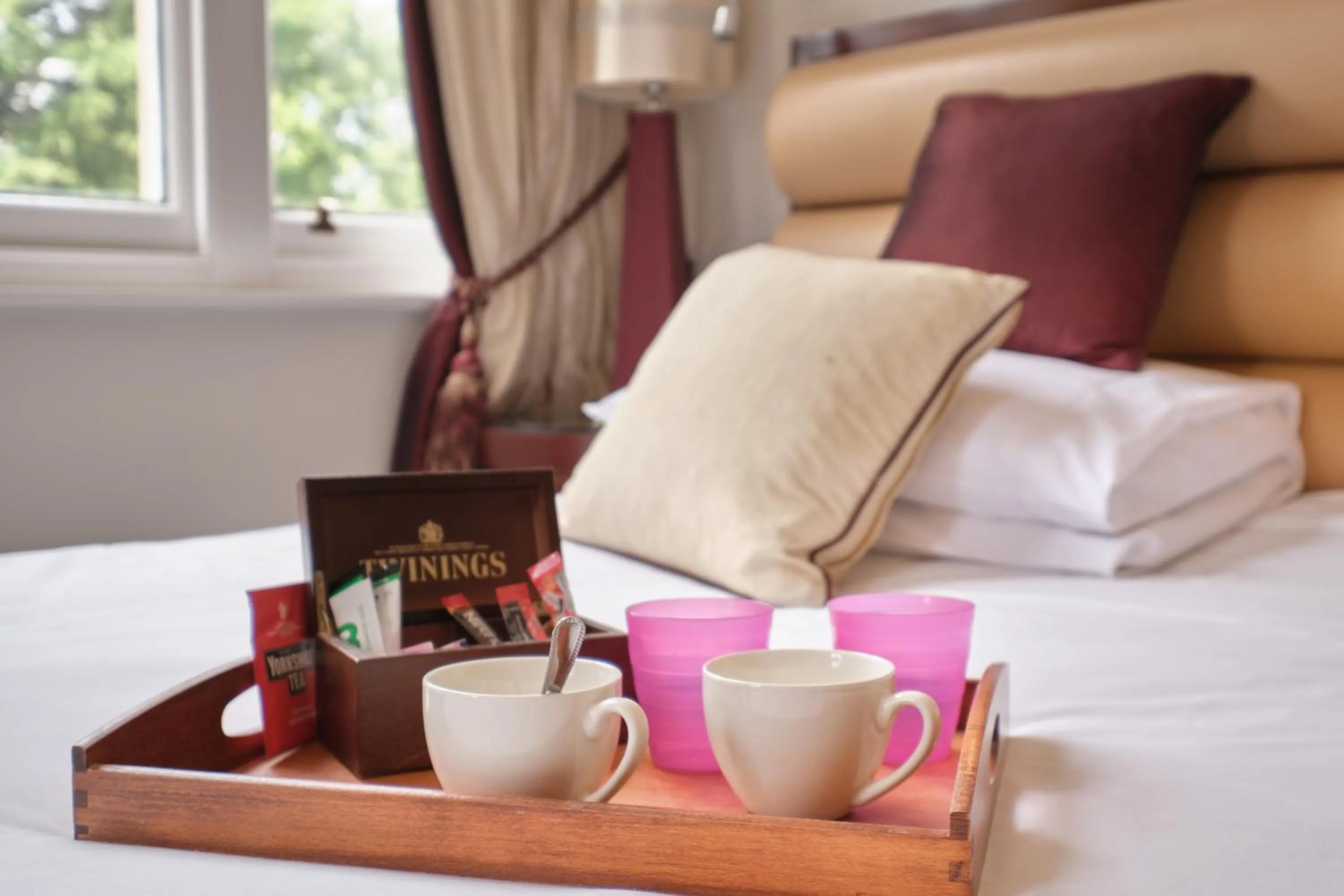 Coffee/tea facilities, Bed in Kings Park Hotel