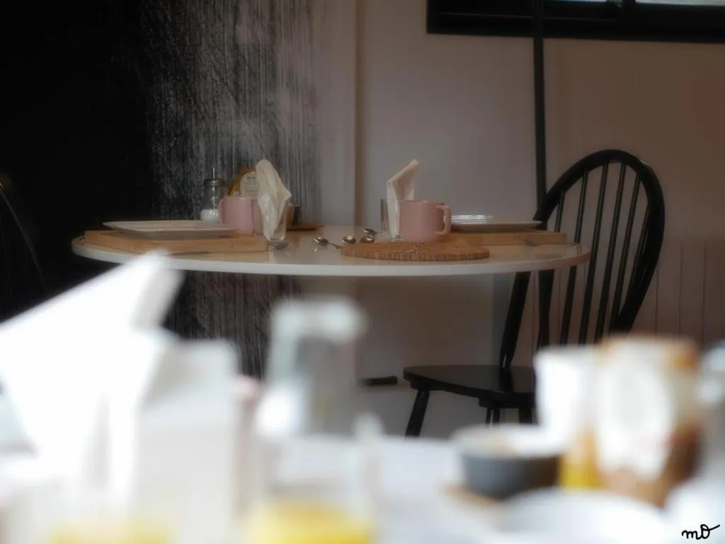 Property logo or sign in la maison dans les bois