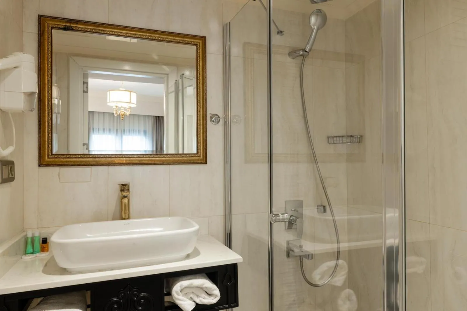 Bathroom in Hotel The Pera Hill