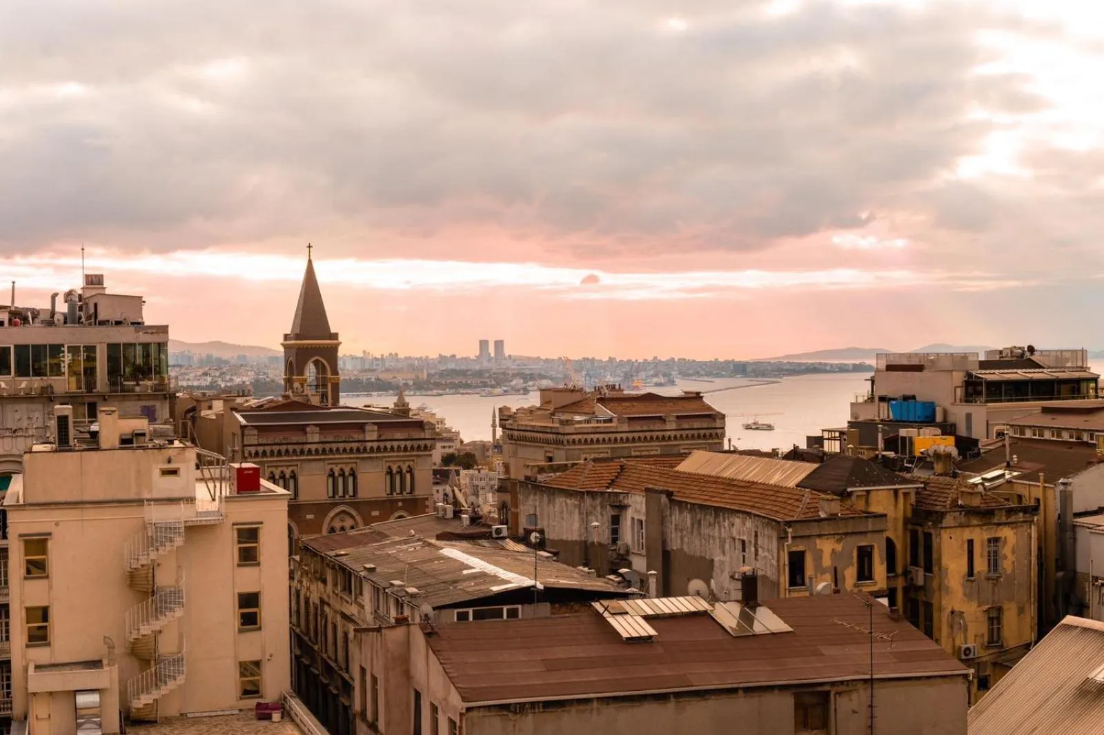 Balcony/Terrace in Hotel The Pera Hill