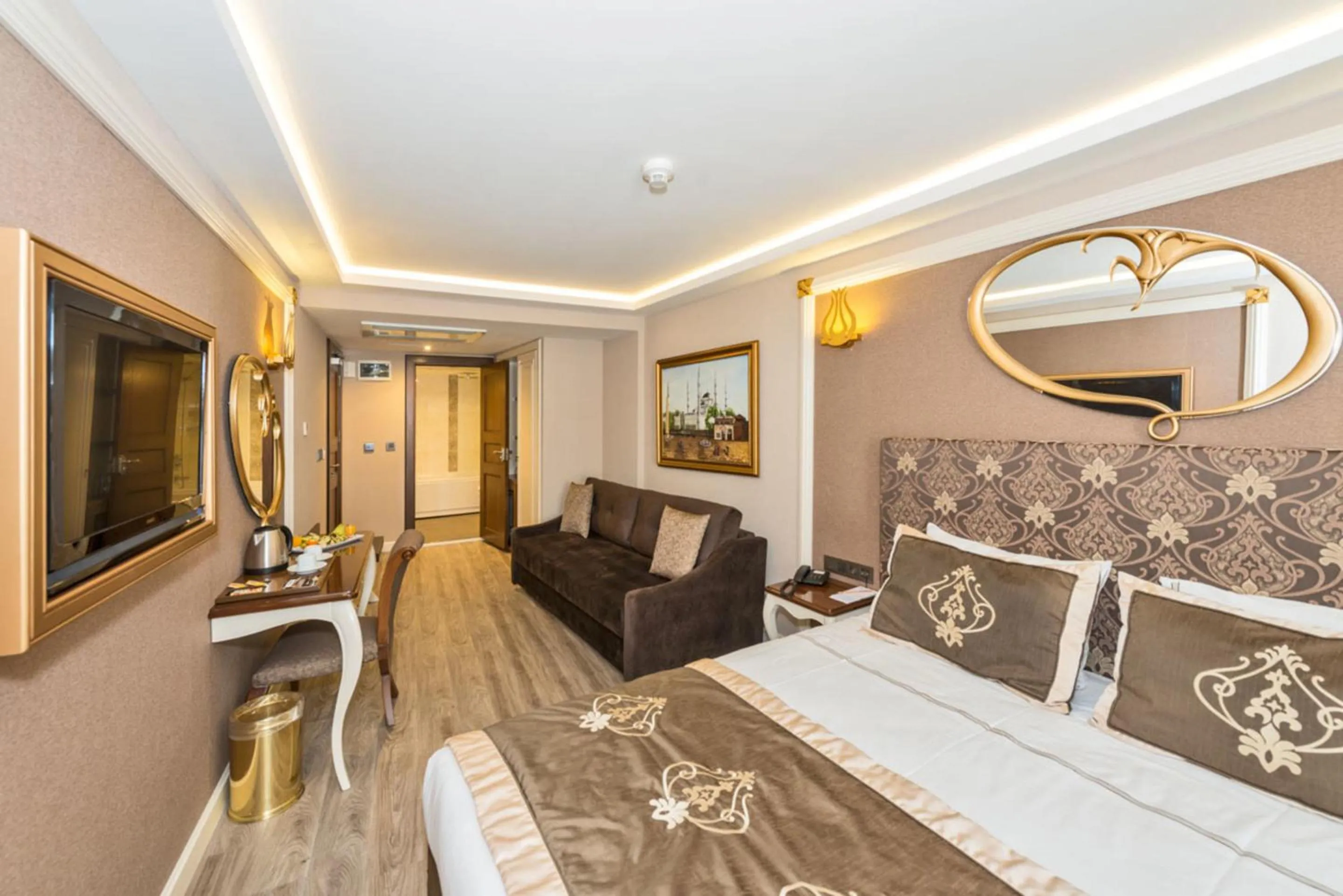 Bed in Hotel The Pera Hill