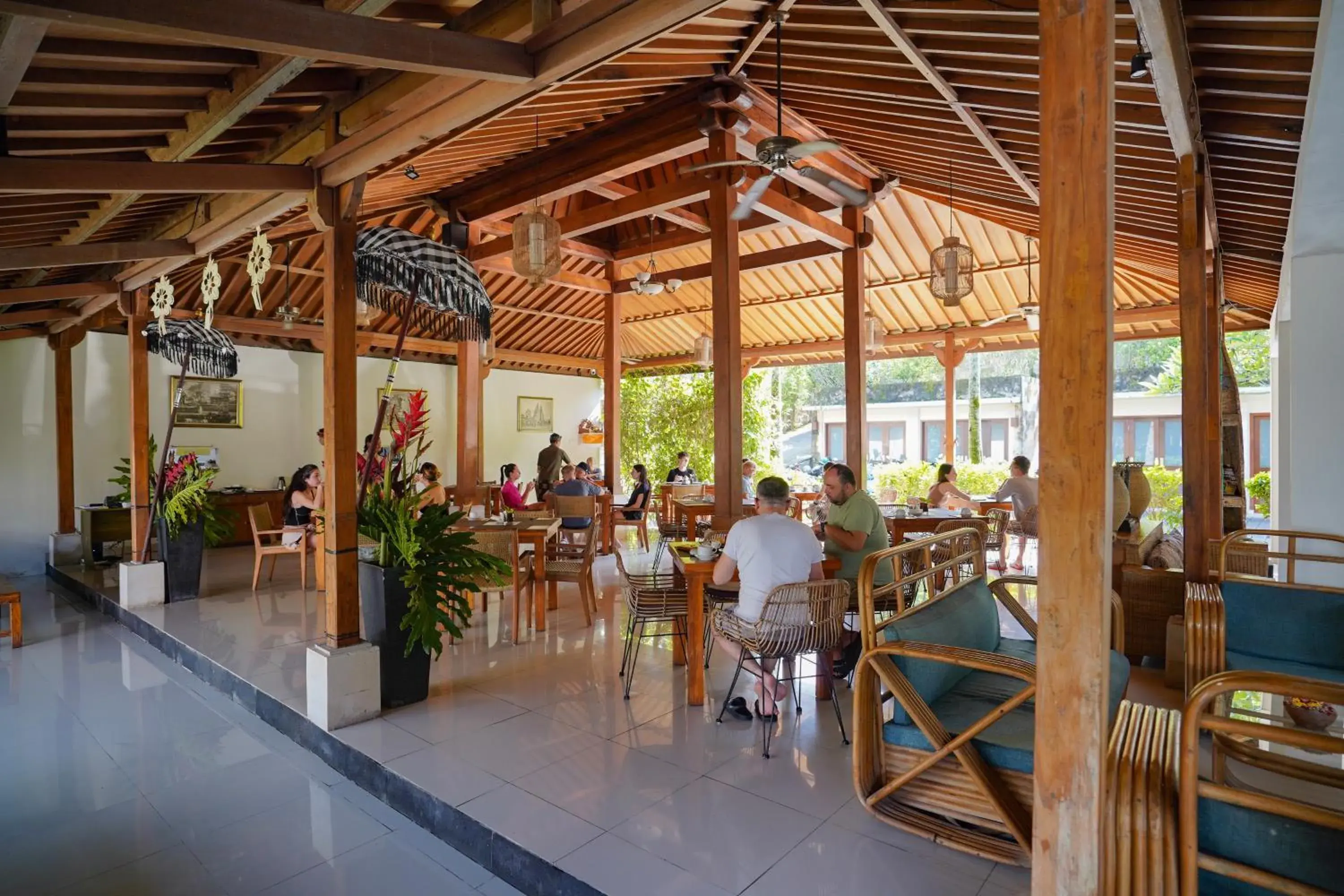 Restaurant/places to eat in Pertiwi Bisma 1 Restaurant/places to eat in Pertiwi Bisma 1