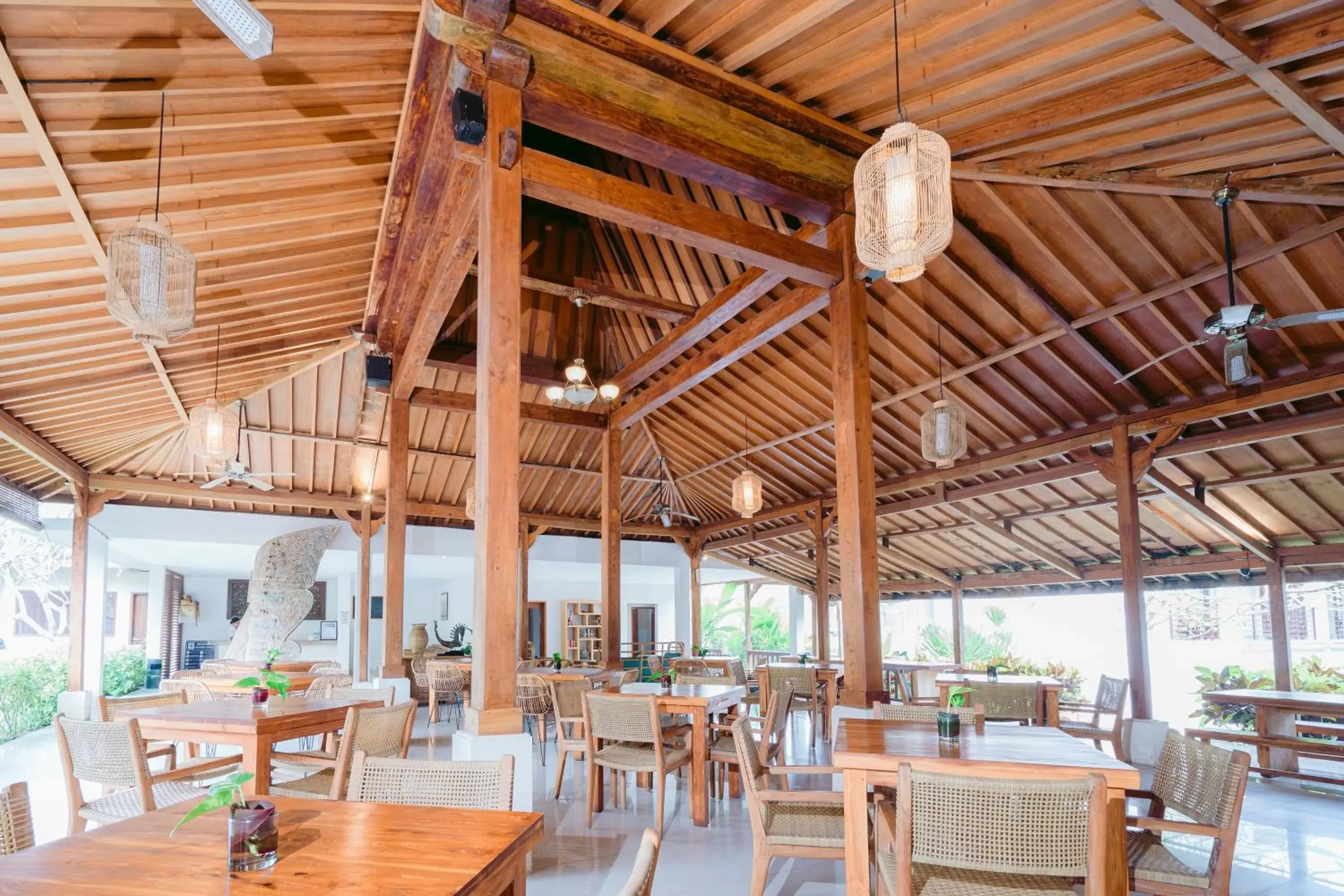 Restaurant/places to eat in Pertiwi Bisma 1 Restaurant/places to eat in Pertiwi Bisma 1