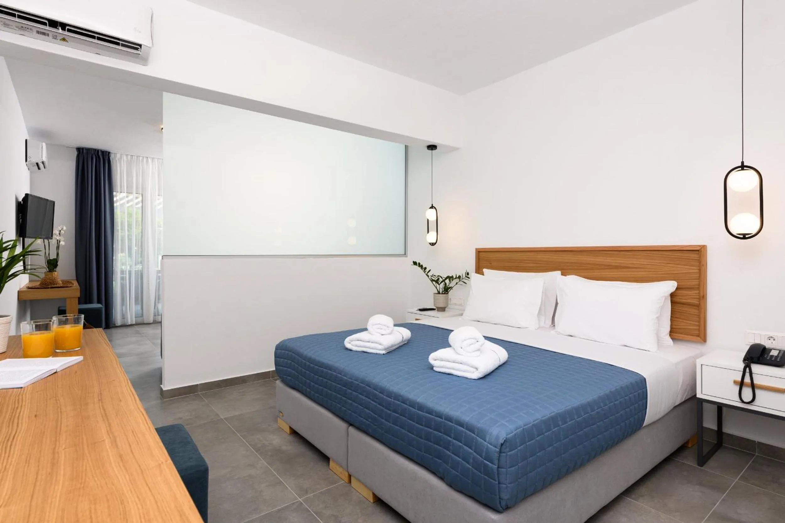 Photo of the whole room, Bed in Hotel Aethria