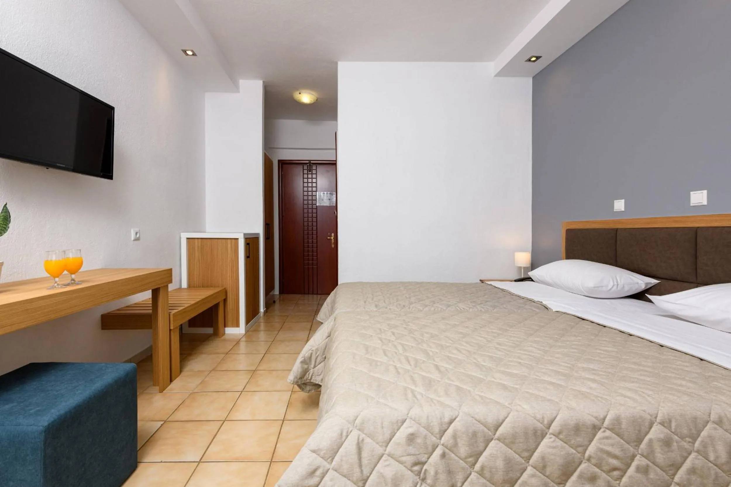 Photo of the whole room, Bed in Hotel Aethria