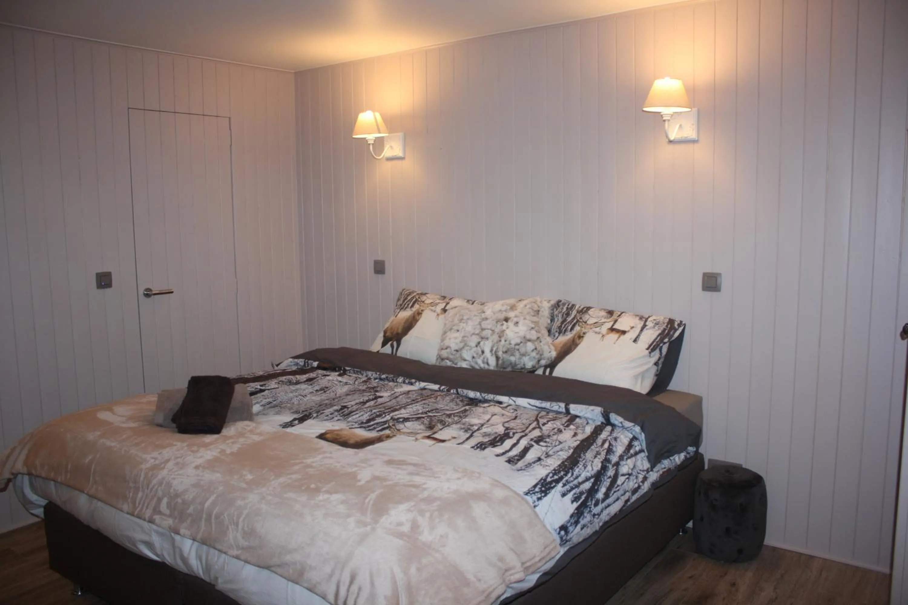 Bed in LA RIVIERE DU BIEN ETRE