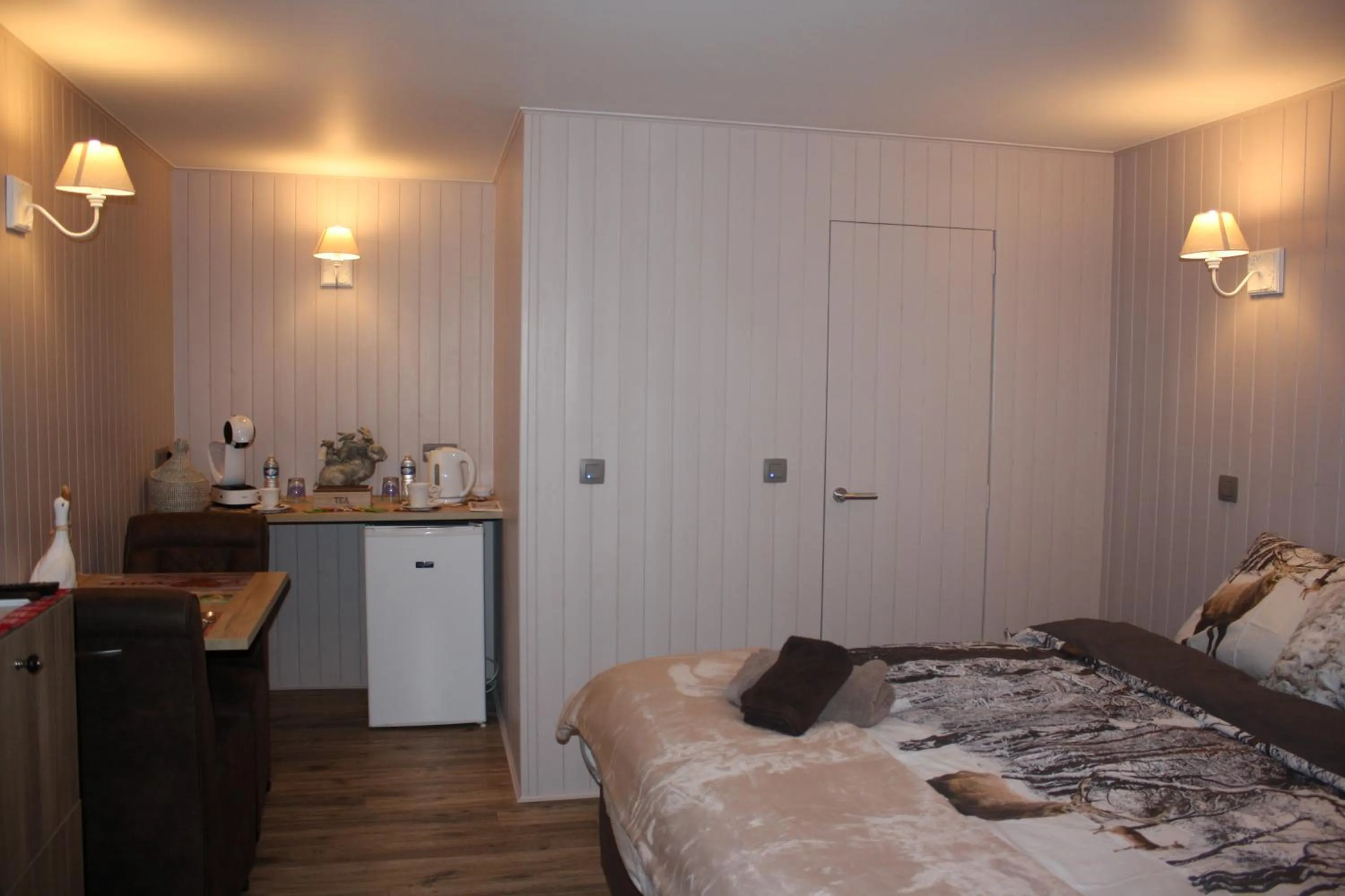 Bed in LA RIVIERE DU BIEN ETRE