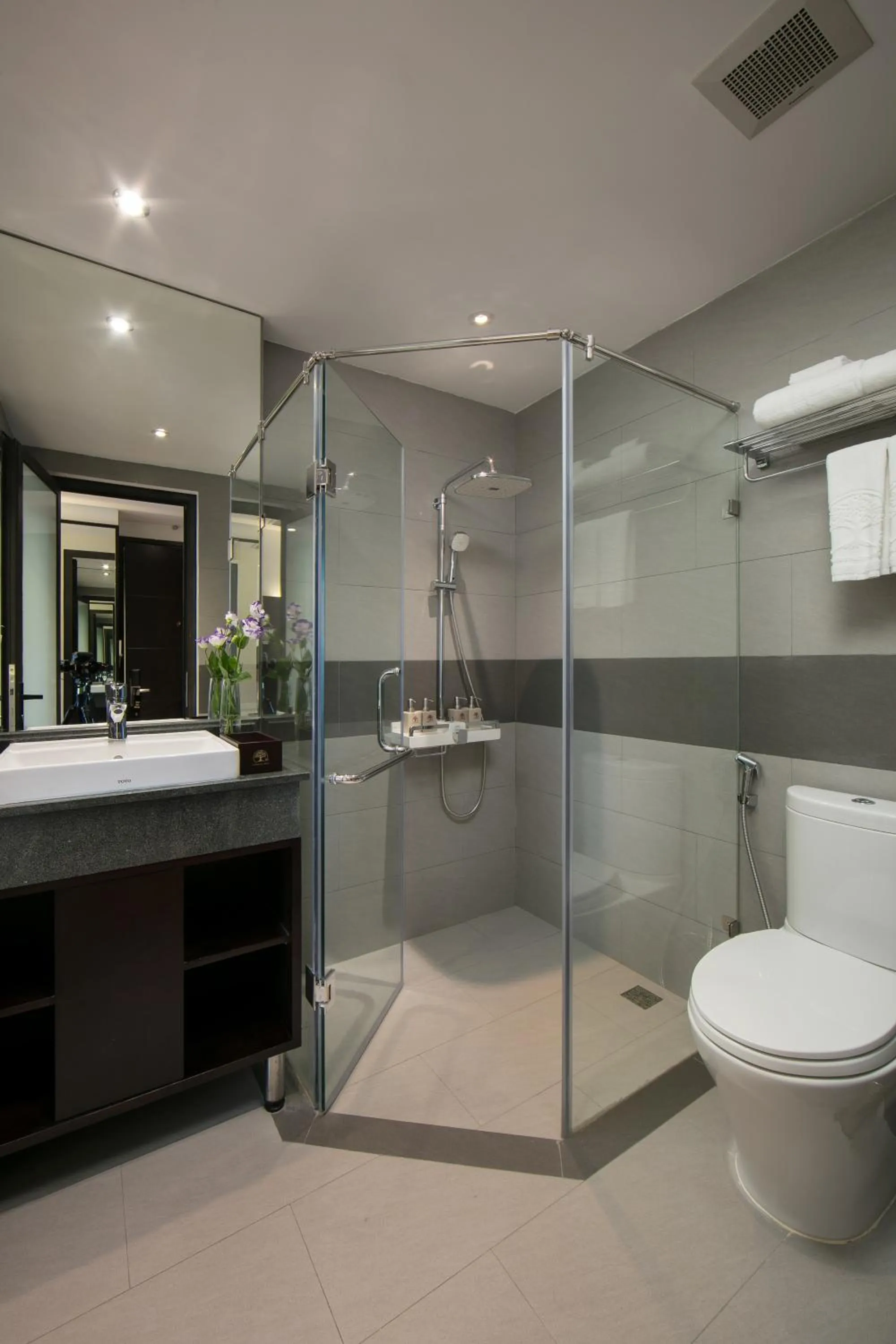 Shower in Hanoi Fiesta Hotel & Spa