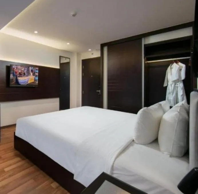 TV and multimedia, Bed in Hanoi Fiesta Hotel & Spa