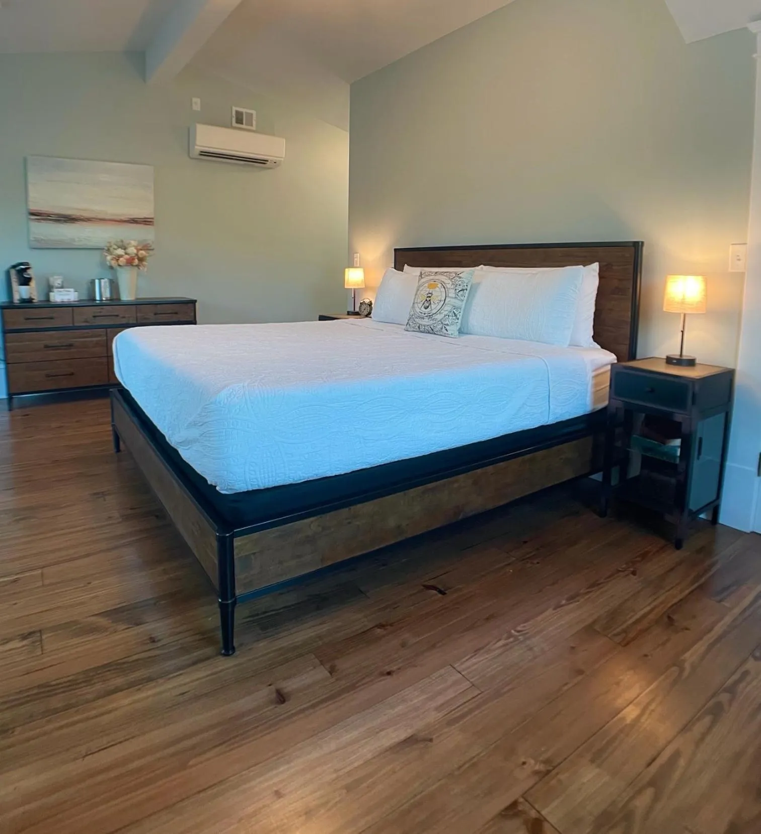 Bed in Fort Conde Inn - Mobile