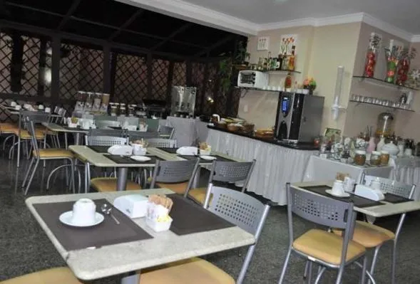 Restaurant/places to eat in Omega Flat