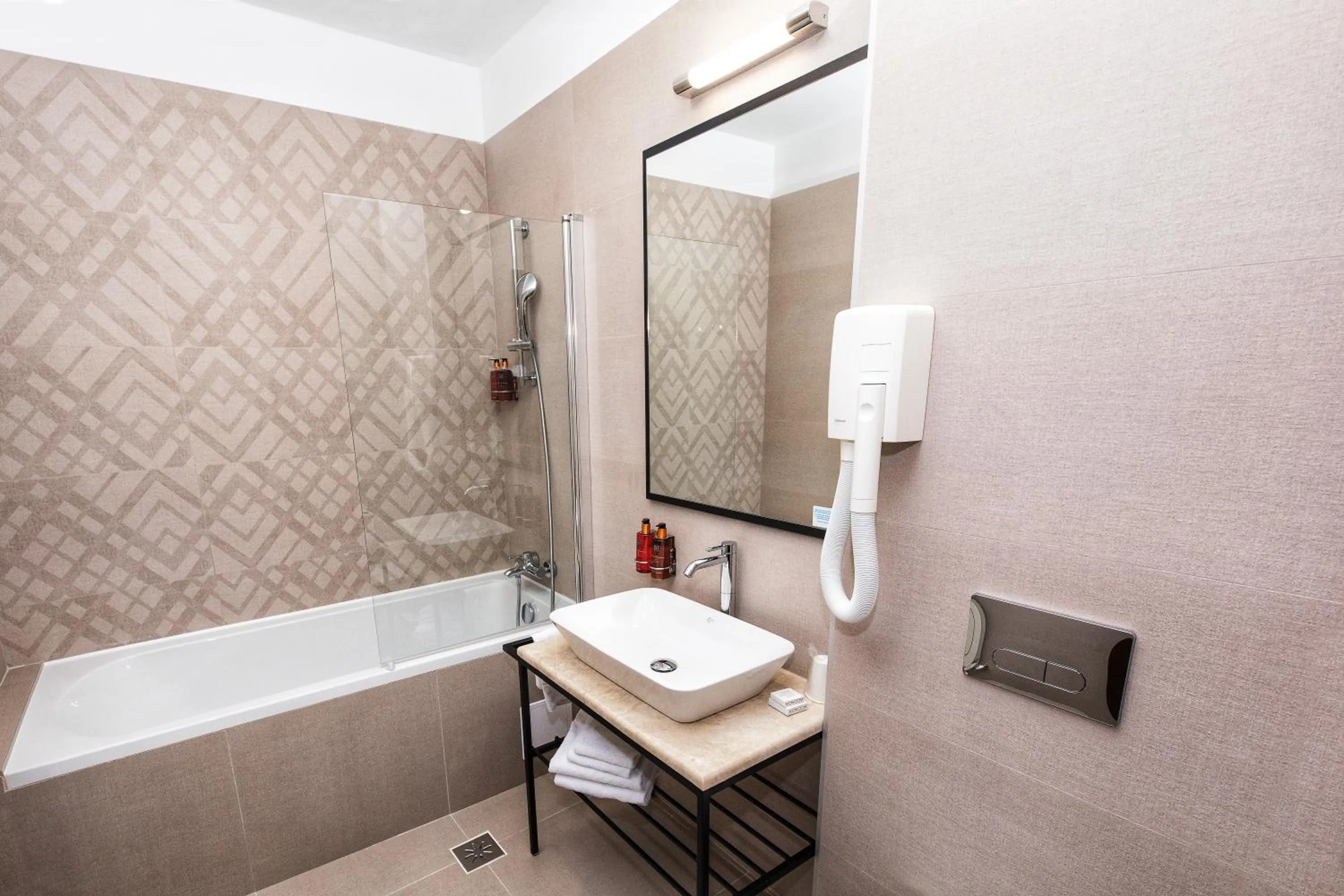 Bathroom in International Bucharest City Centre Hotel