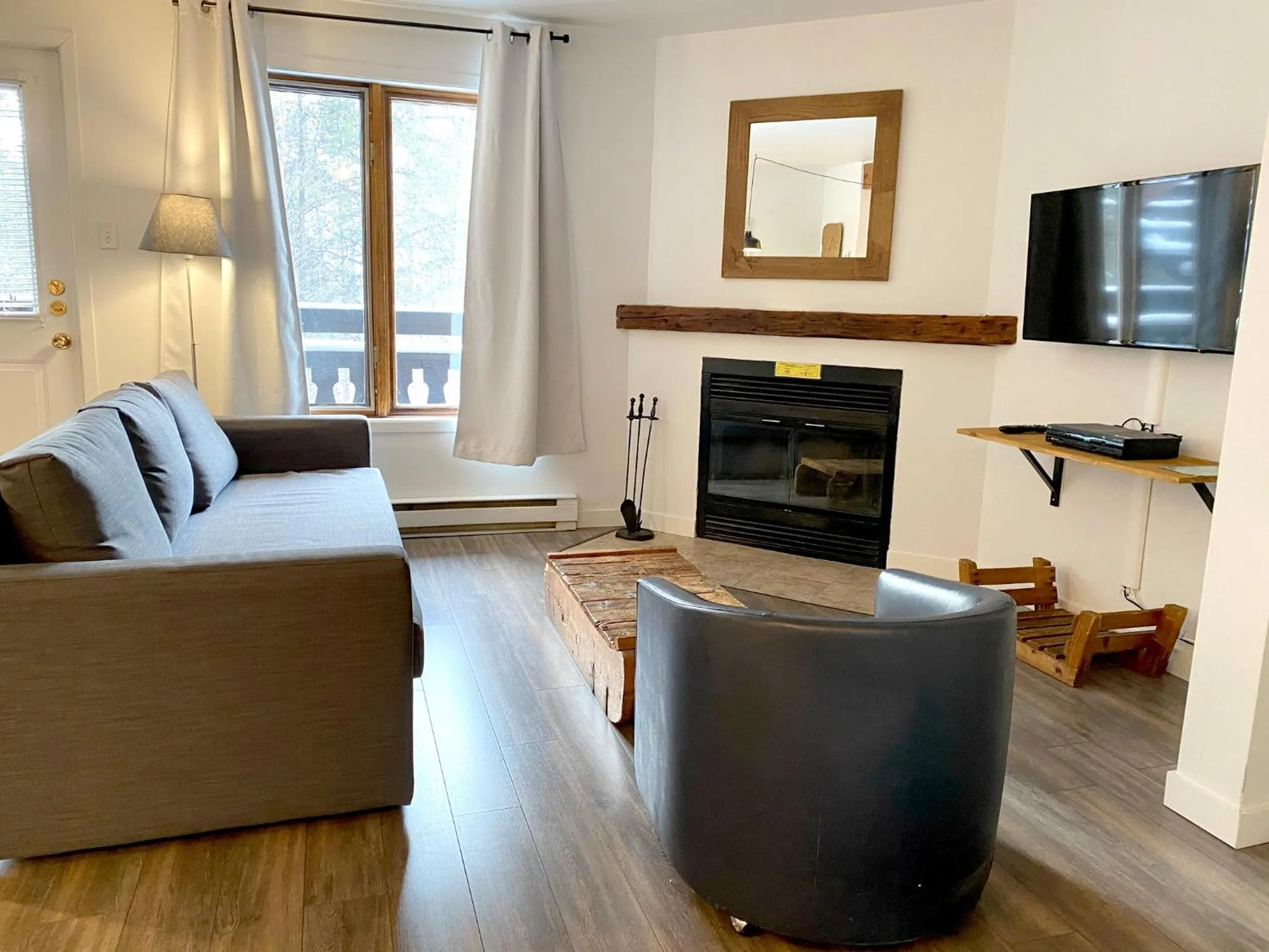 TV and multimedia in Chalets Montmorency Mont-Sainte-Anne