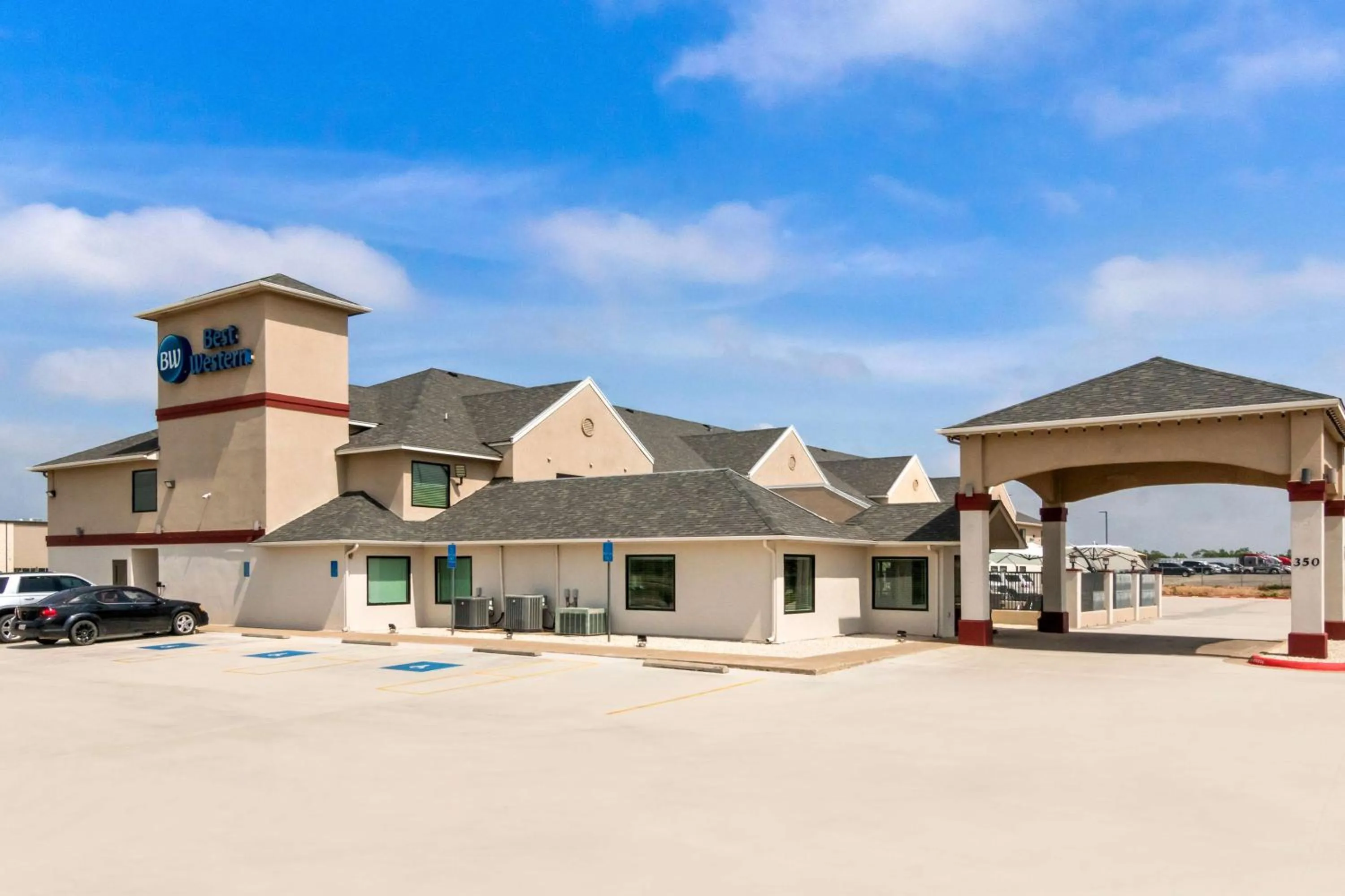 Property building in Best Western Abilene Inn & Suites