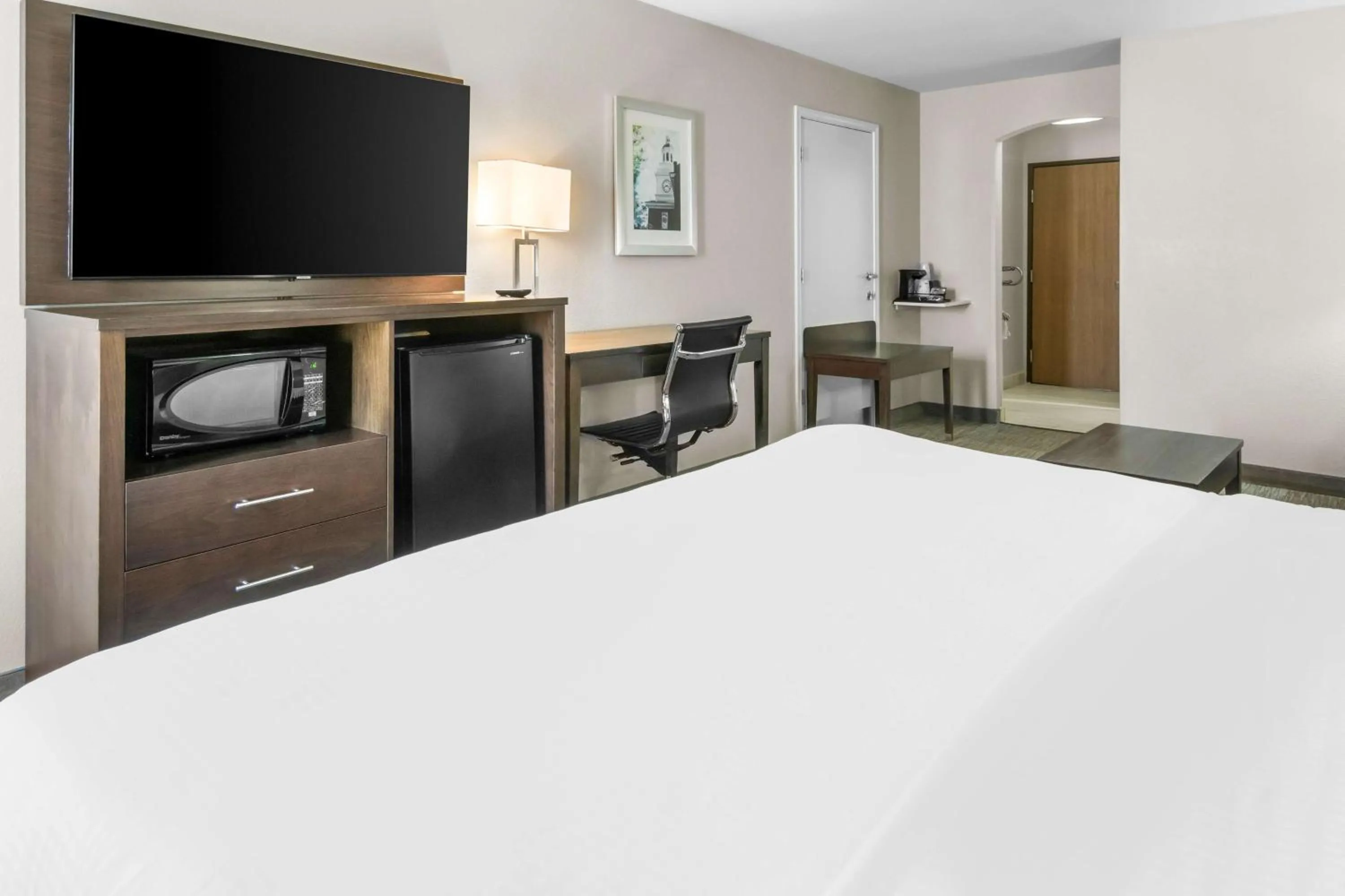 Photo of the whole room, Bed in Best Western Abilene Inn & Suites