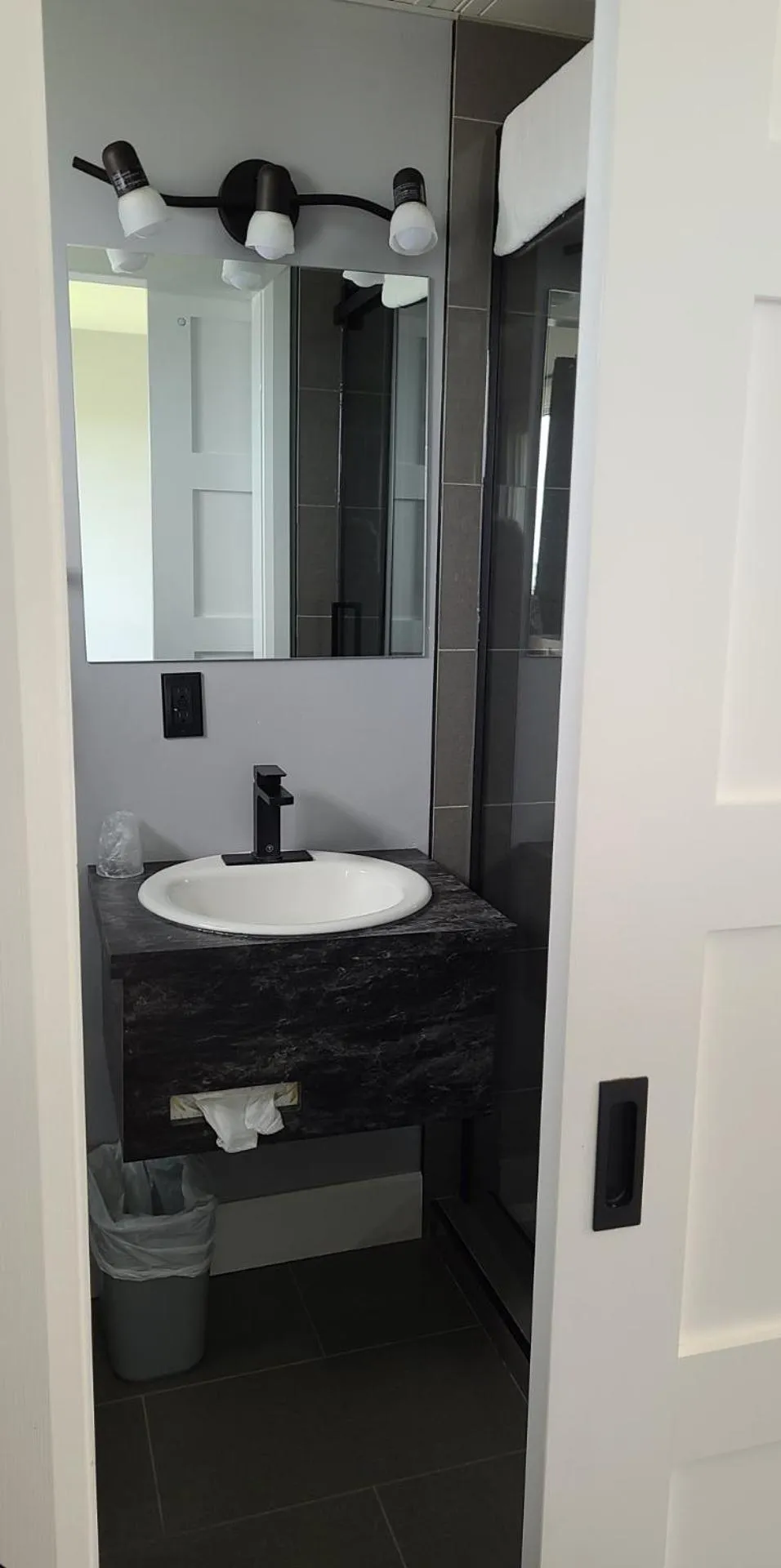 Bathroom in Motel Rimouski