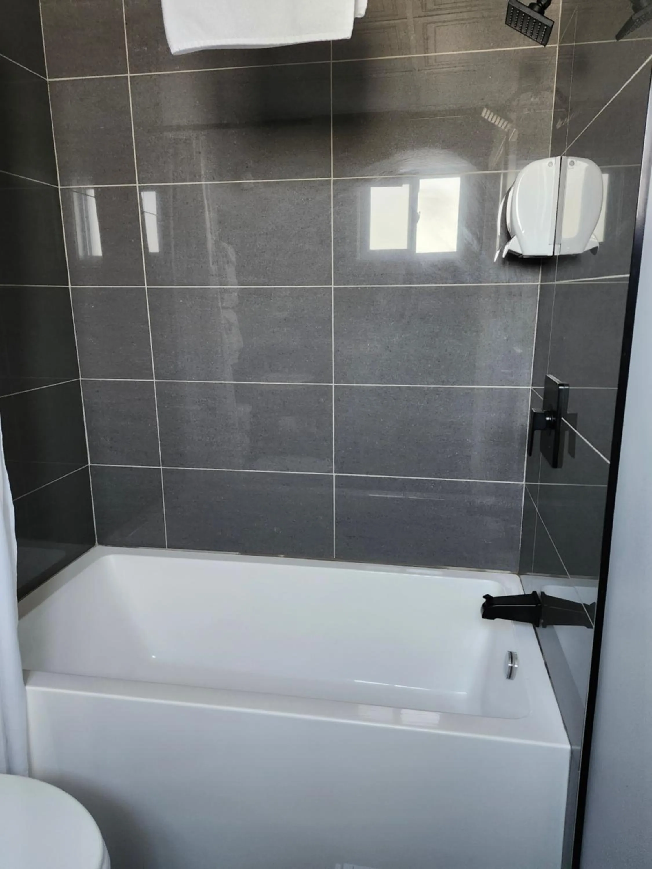 Bath in Motel Rimouski