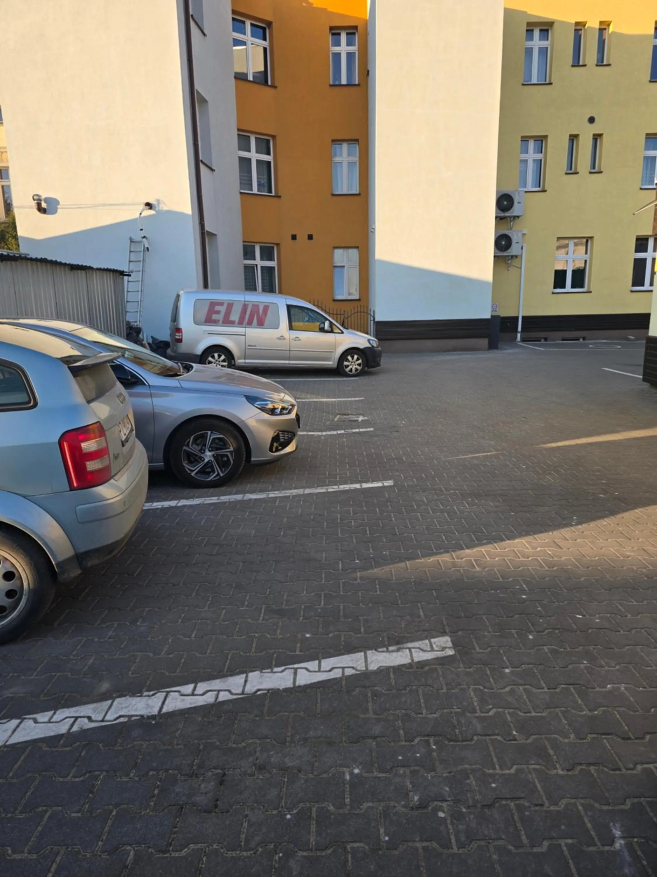 Parking in Eldom-NOCLEGI, Kolejowa 15 Wągrowiec