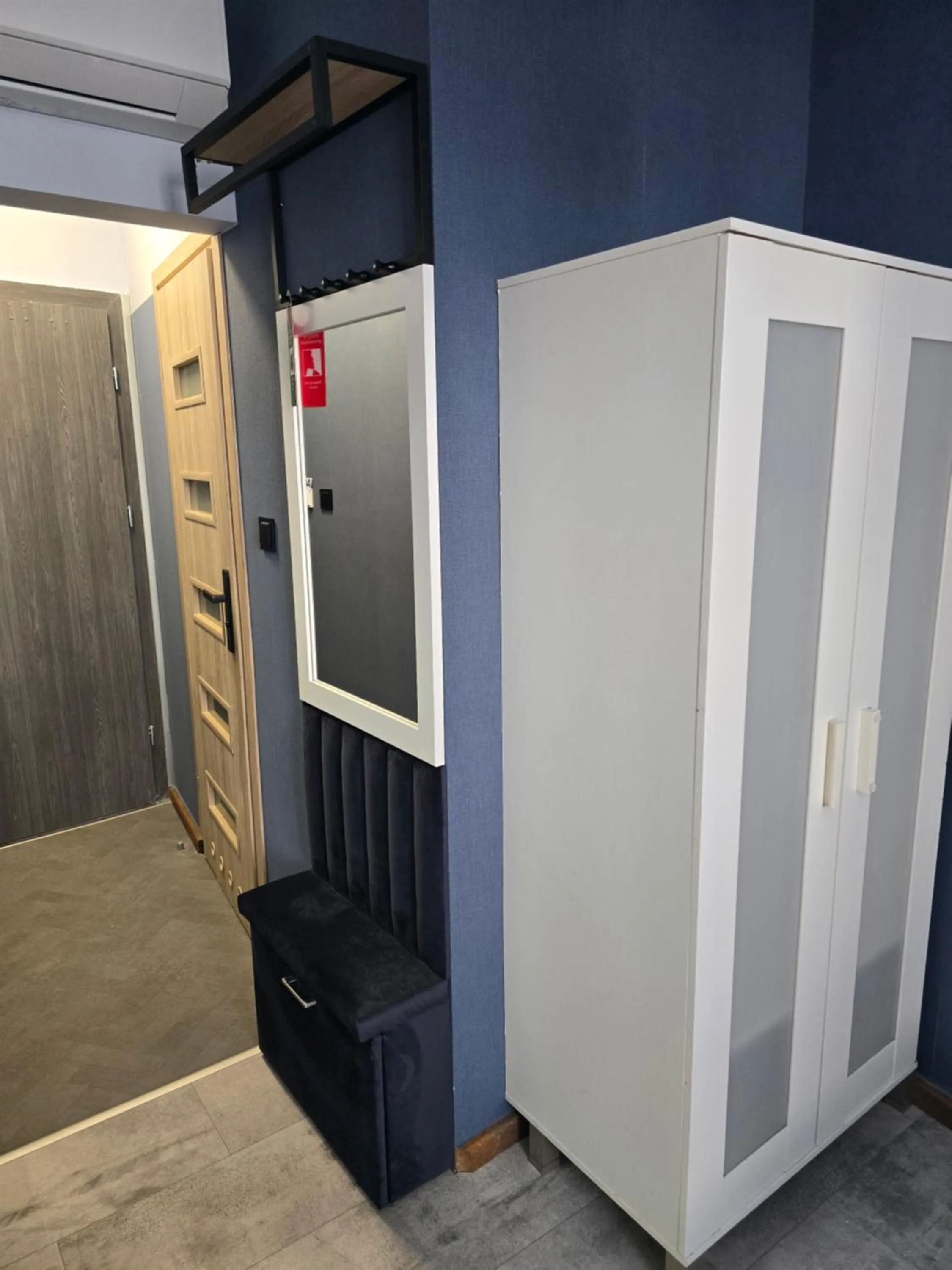 wardrobe in Eldom-NOCLEGI, Kolejowa 15 Wągrowiec