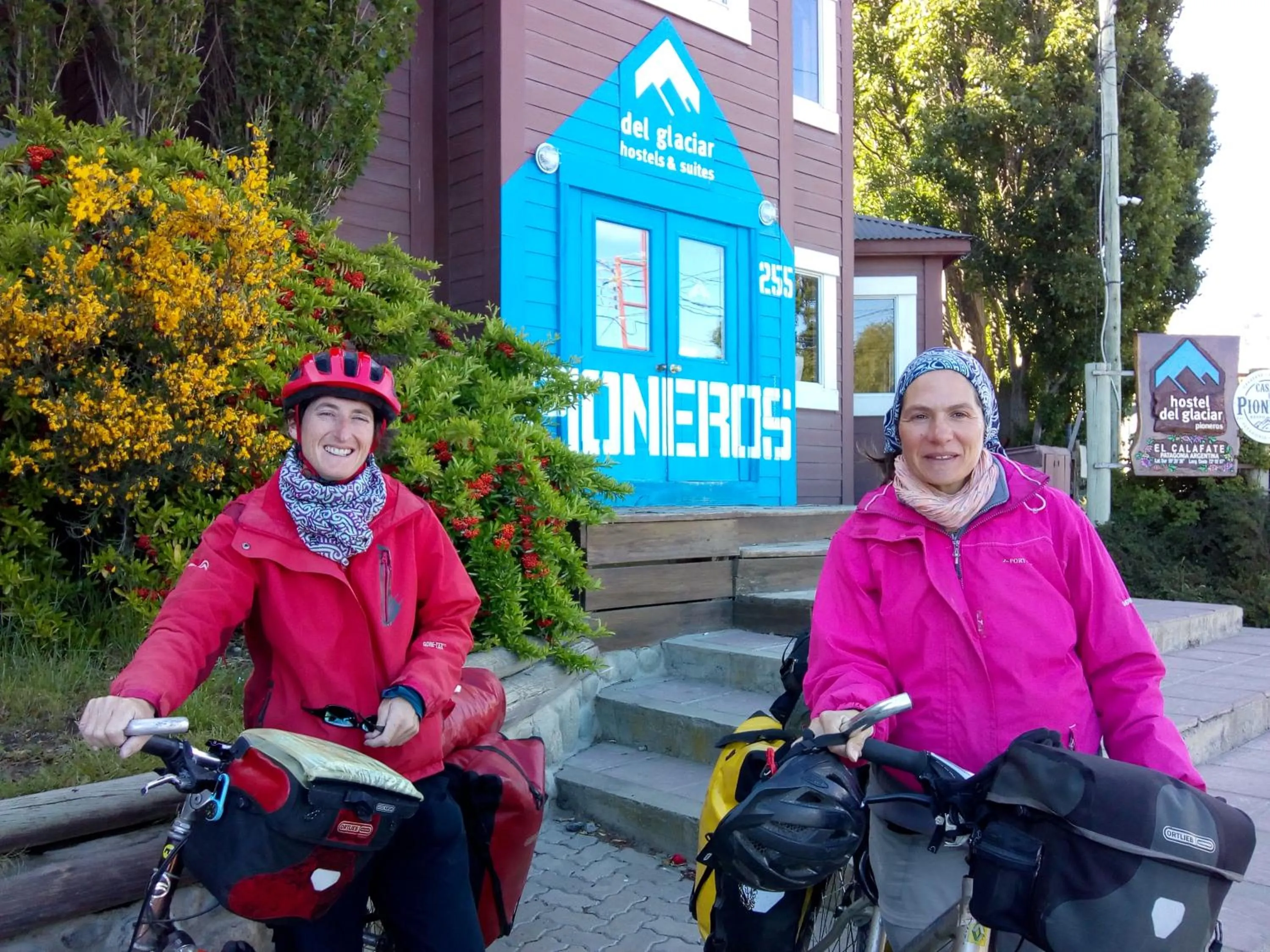 Facade/entrance in Hostel Los Pioneros