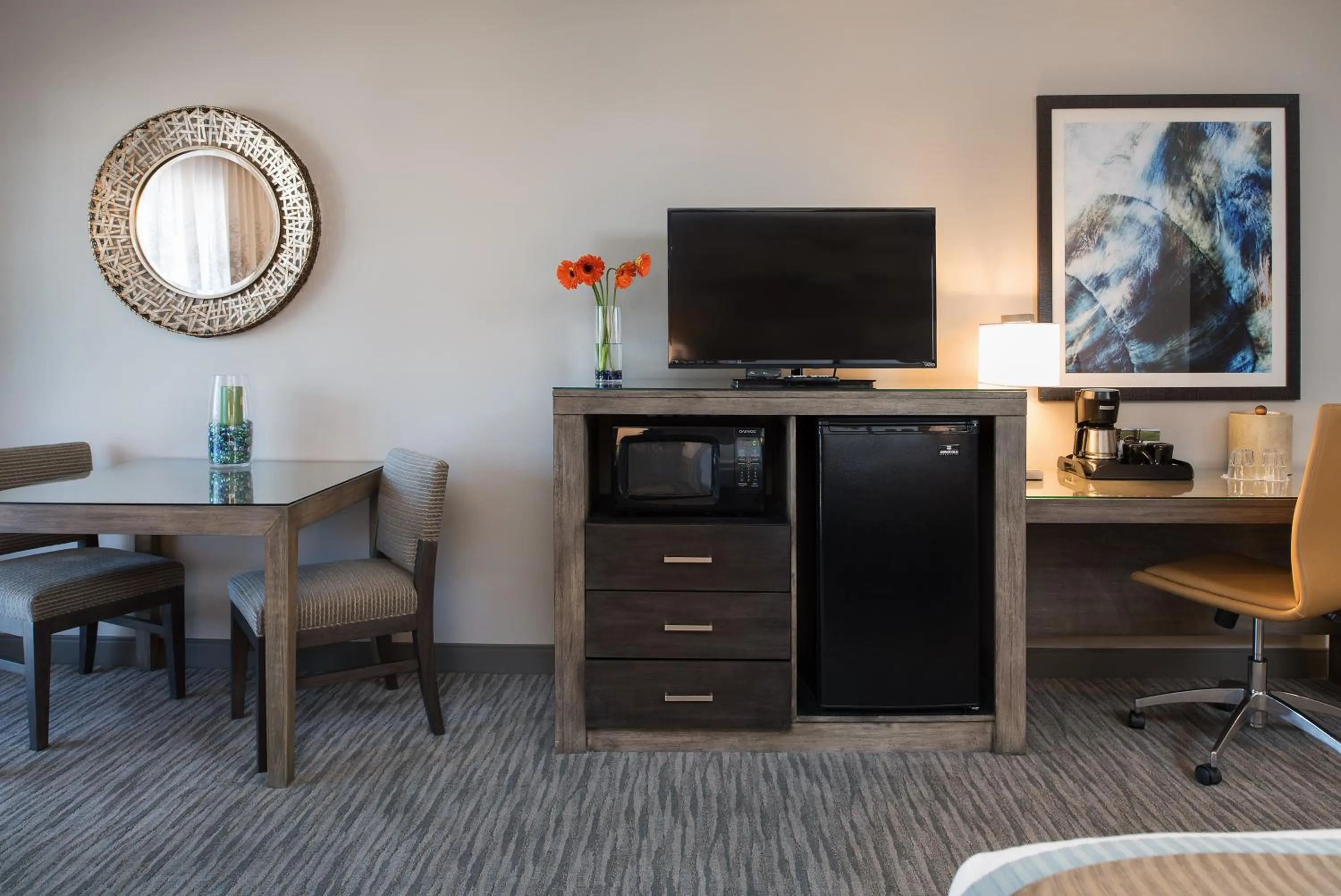 TV and multimedia in Hotel Azure