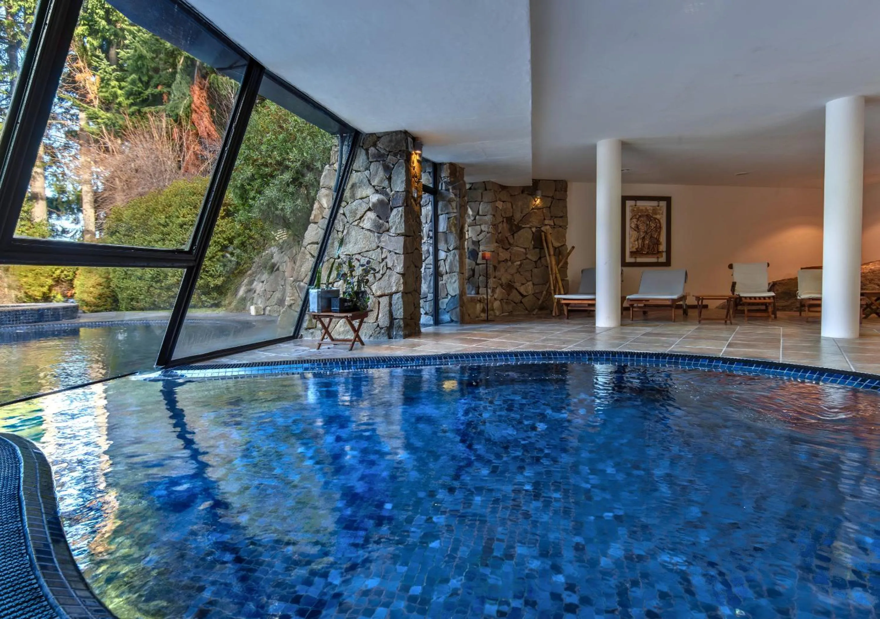 Swimming pool in Costa Serena Aparts & Spa