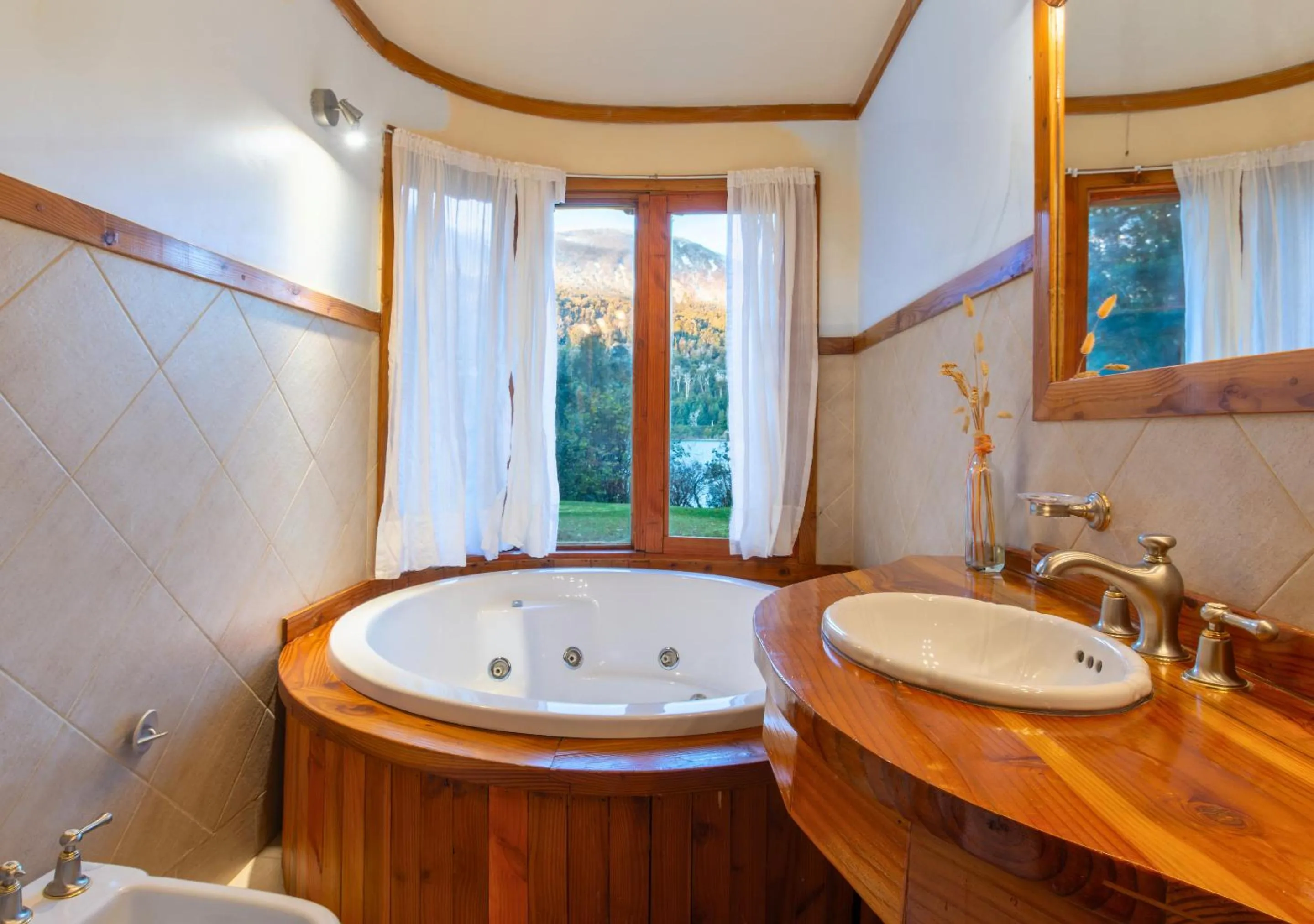 Hot Tub in Costa Serena Aparts & Spa