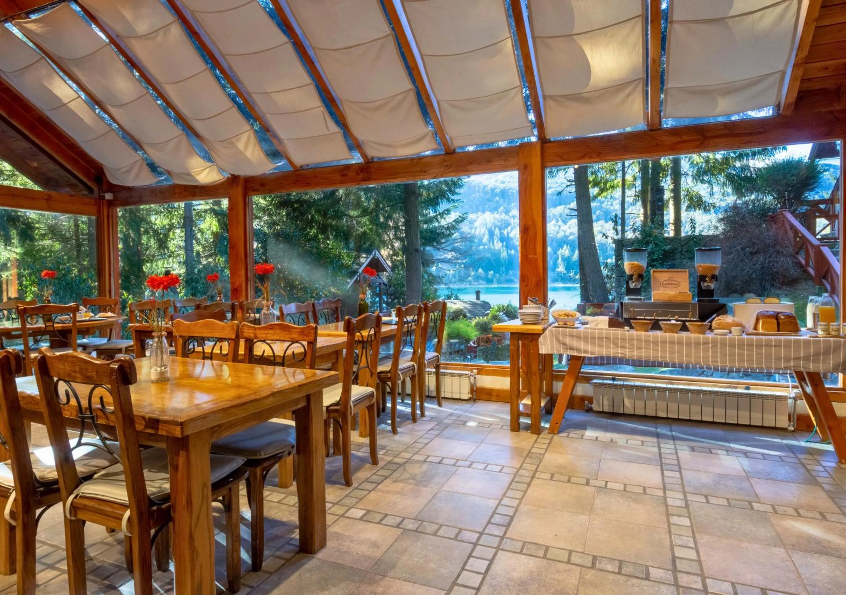 Buffet breakfast in Costa Serena Aparts & Spa