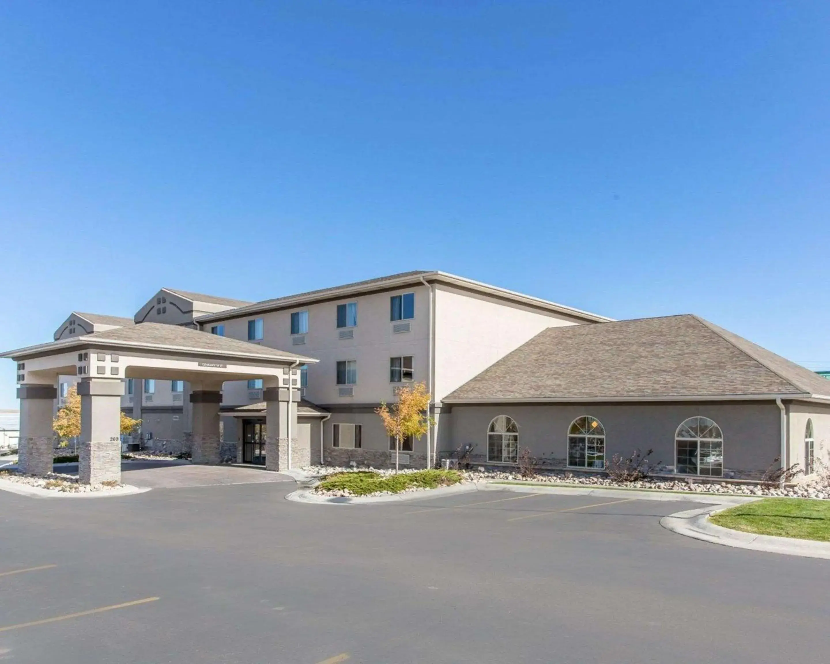 Property building in Comfort Inn Evansville-Casper Property building in Comfort Inn Evansville-Casper
